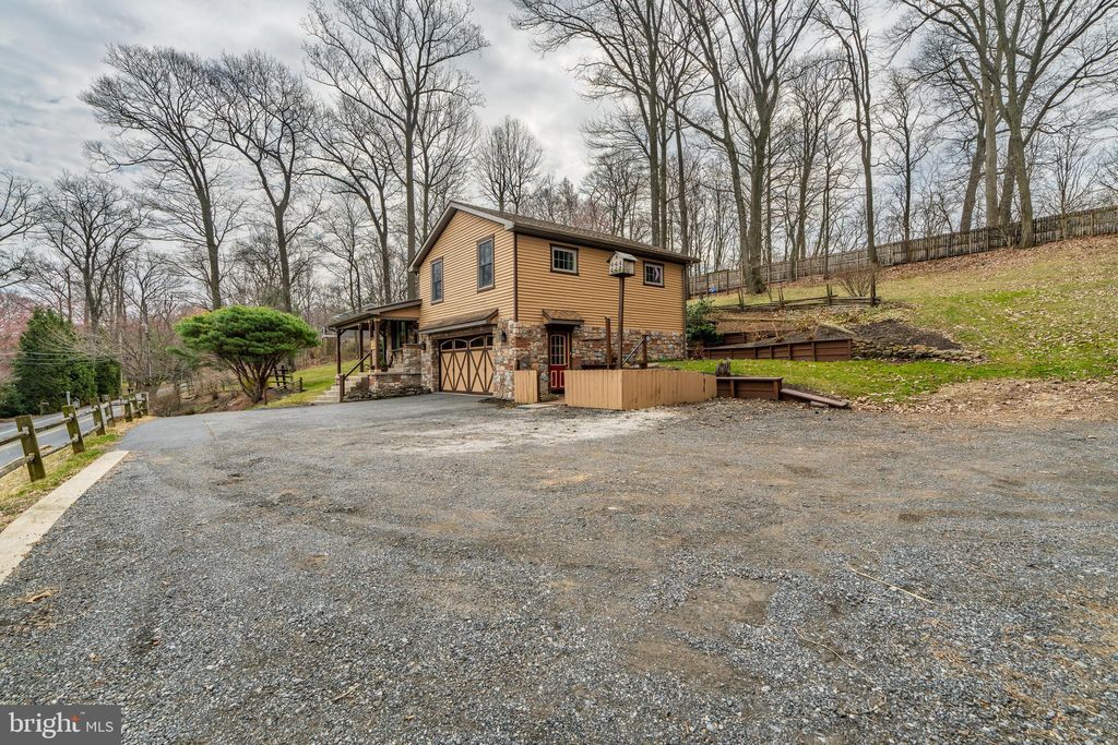 Photo of 2009 Cider Press Road, MANHEIM, PA 17545 (MLS # PALA2066606)