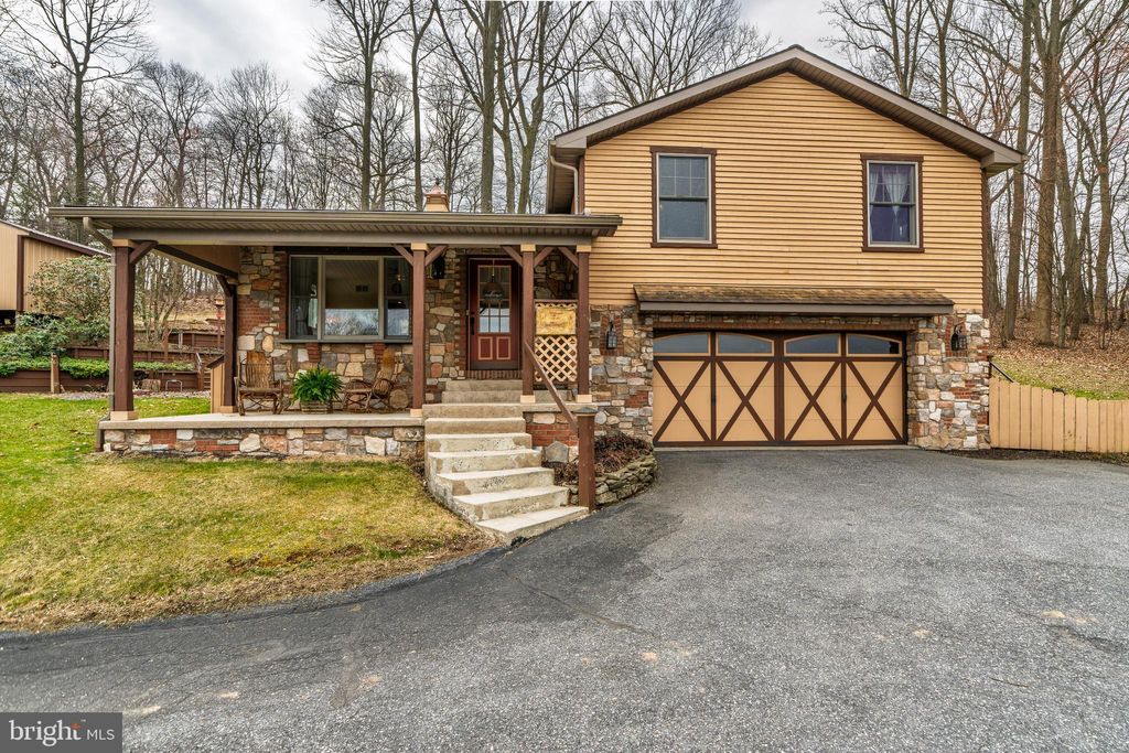 Photo of 2009 Cider Press Road, MANHEIM, PA 17545 (MLS # PALA2066606)