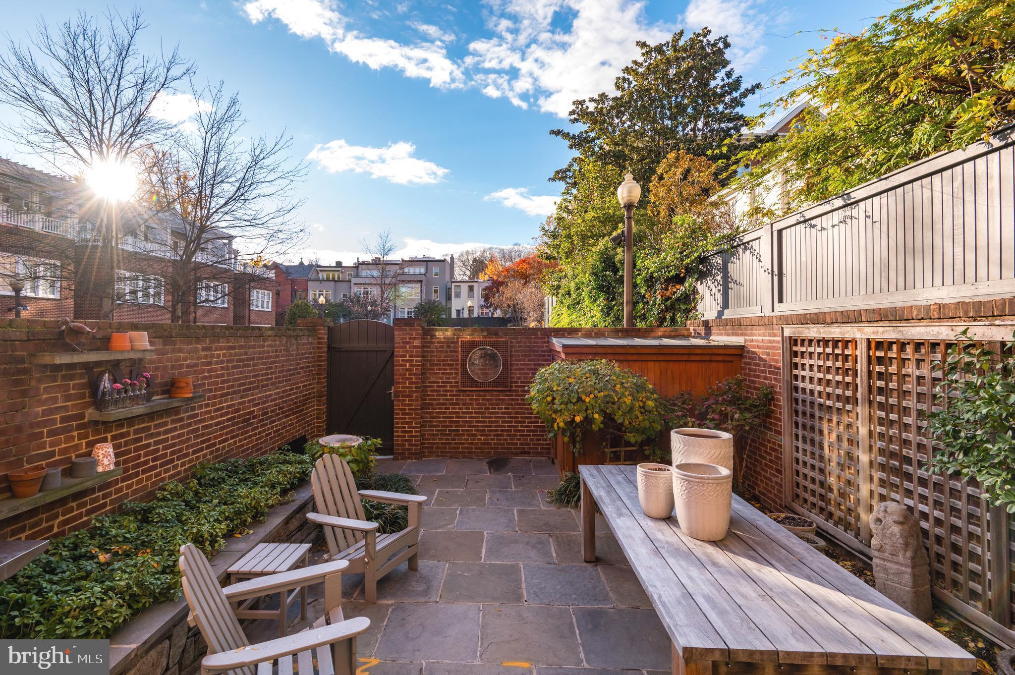 GEORGETOWN - Residential