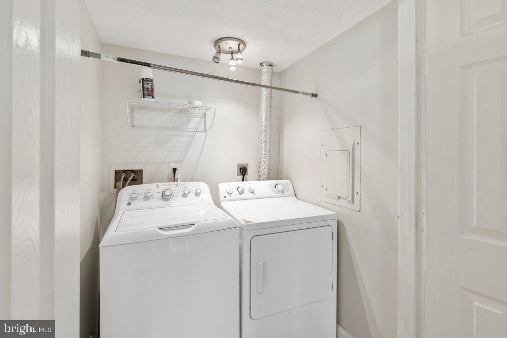 ELKRIDGE TOWN CENTER - Residential