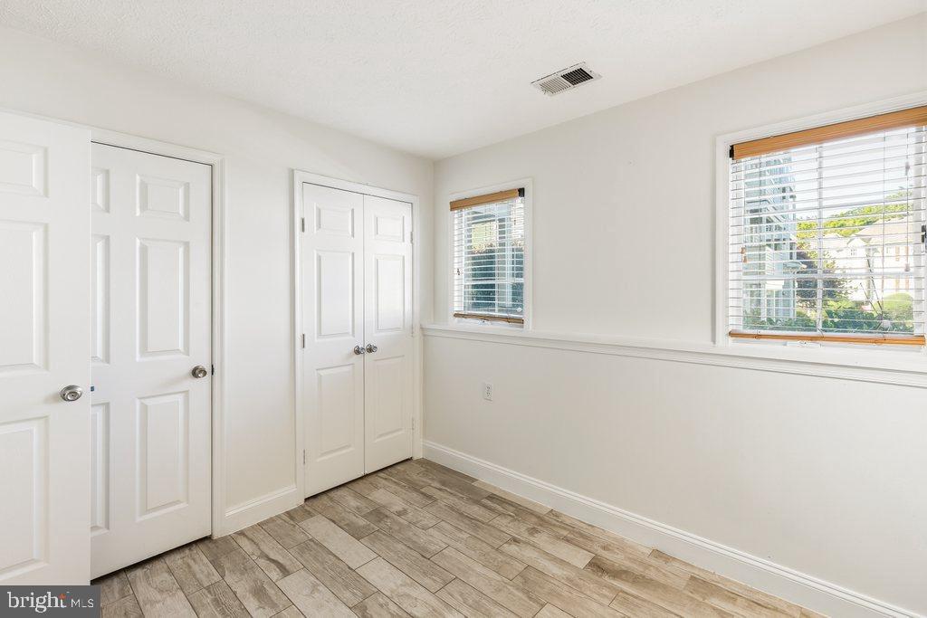 ELKRIDGE TOWN CENTER - Residential