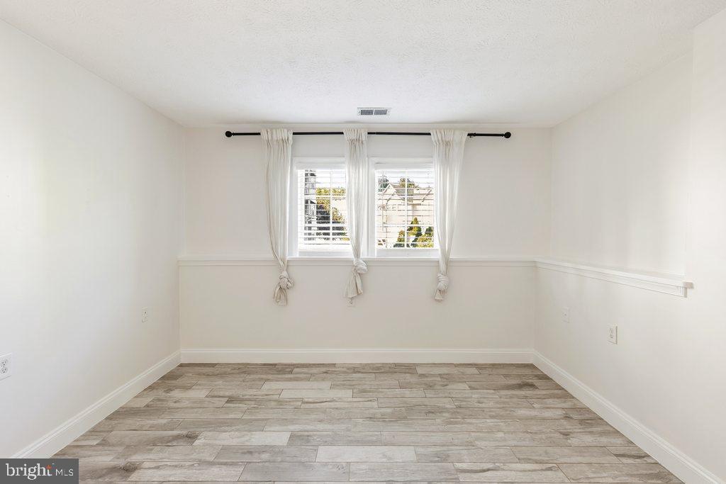 ELKRIDGE TOWN CENTER - Residential
