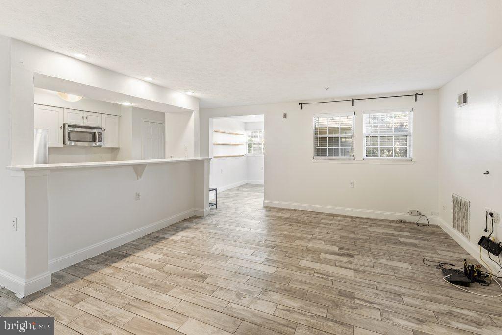 ELKRIDGE TOWN CENTER - Residential