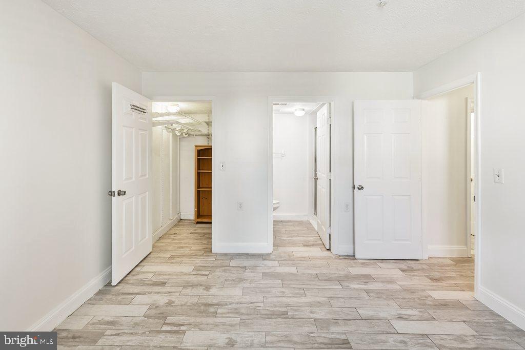 ELKRIDGE TOWN CENTER - Residential