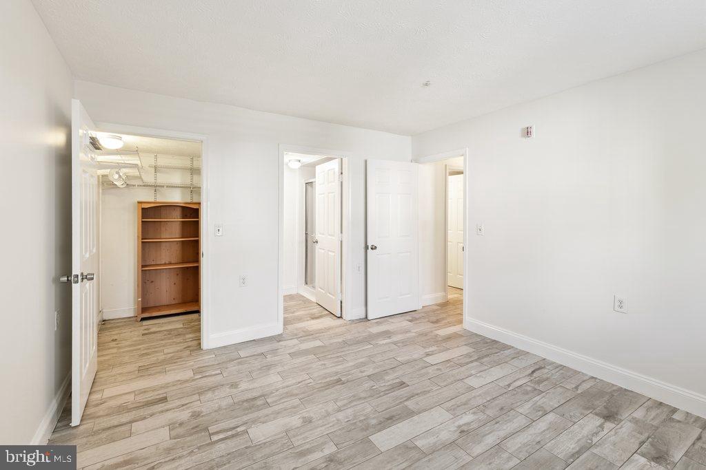 ELKRIDGE TOWN CENTER - Residential