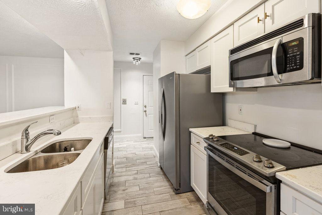 ELKRIDGE TOWN CENTER - Residential