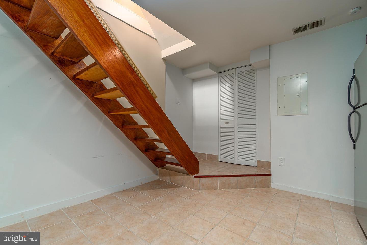 ART MUSEUM AREA - Residential