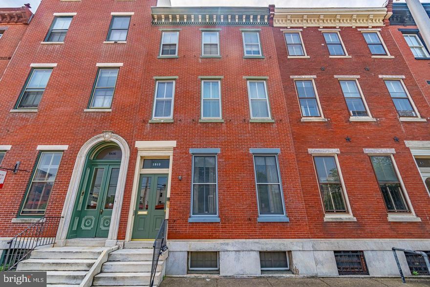 Location and Charm! Welcome to 1910 Fairmount Avenue #1F, a spacious bi-level, 1 bedroom, 1 bathroom home, located near the shops and restaurants in the Fairmount neighborhood of Philadelphia. The first floor features an updated kitchen with granite countertops, stainless steel appliances and tile backsplash. Bedroom and laundry area featuring a washer and dryer in the unit can also be found on the first floor. Upper level boasts beautiful original hardwood flooring, 20-foot-high ceilings and crown molding for your living room dining room displaying bright floor to ceiling windows. Living Room also boasts a stunning floor to ceiling mirror. A full bath with tub/shower completes this level. This unit has access to the common area in the basement for your convenient storage area. So many great amenities in area including Eastern State Penitentiary, Corinthian Gardens, Zorba's, Fare, A Mano, Tiffin, Javelin, Sandwich Corner, and many more! This unit is also within walking distance to the Philadelphia Museum of Art, Rodin Museum, and The Barnes for plenty of culture-filled experiences, and the Schuylkill River and Kelly Dr. Whole Foods, CVS, post office, Ace Hardware and Target are also nearby.  Quick access to Center City, University City, SEPTA (bus routes 7, 33, 48, BSL) and Indego bike stations.