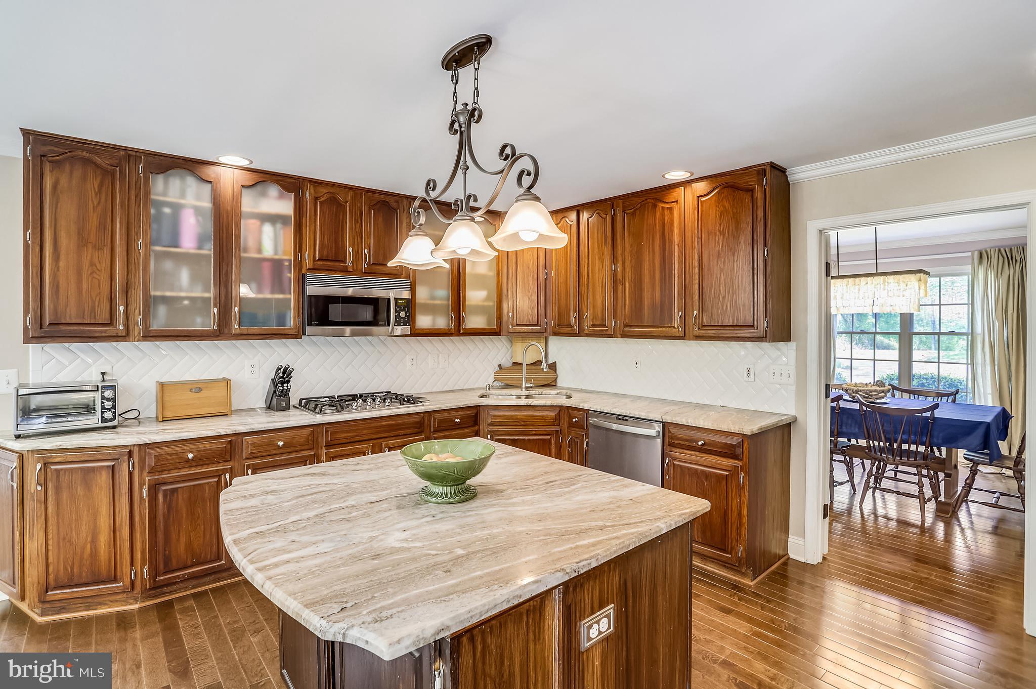 TALL OAKS - Residential