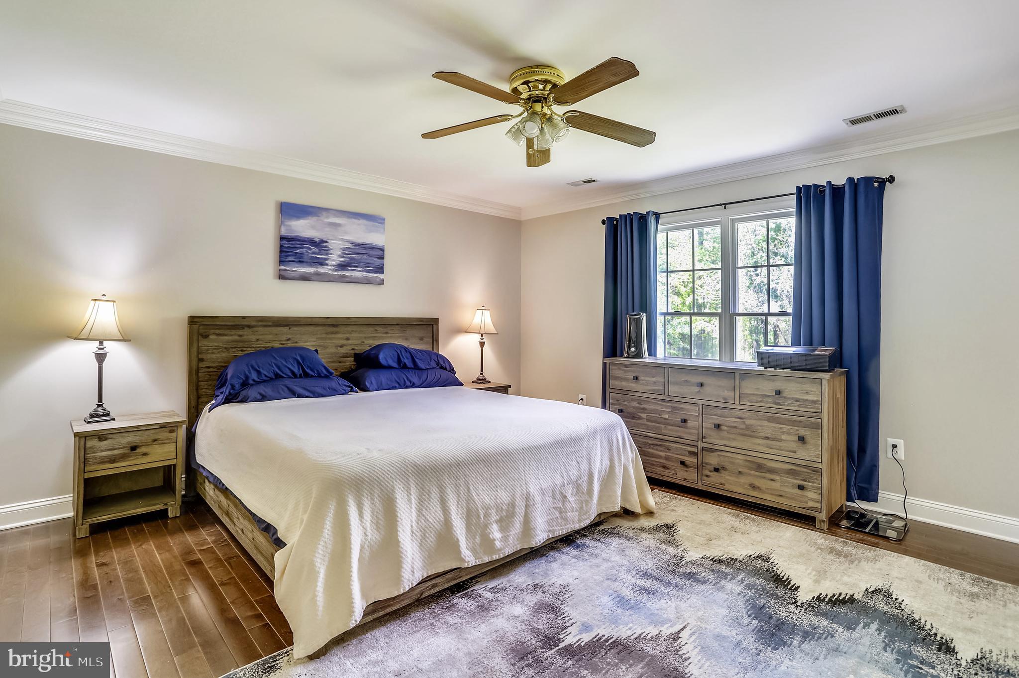 TALL OAKS - Residential