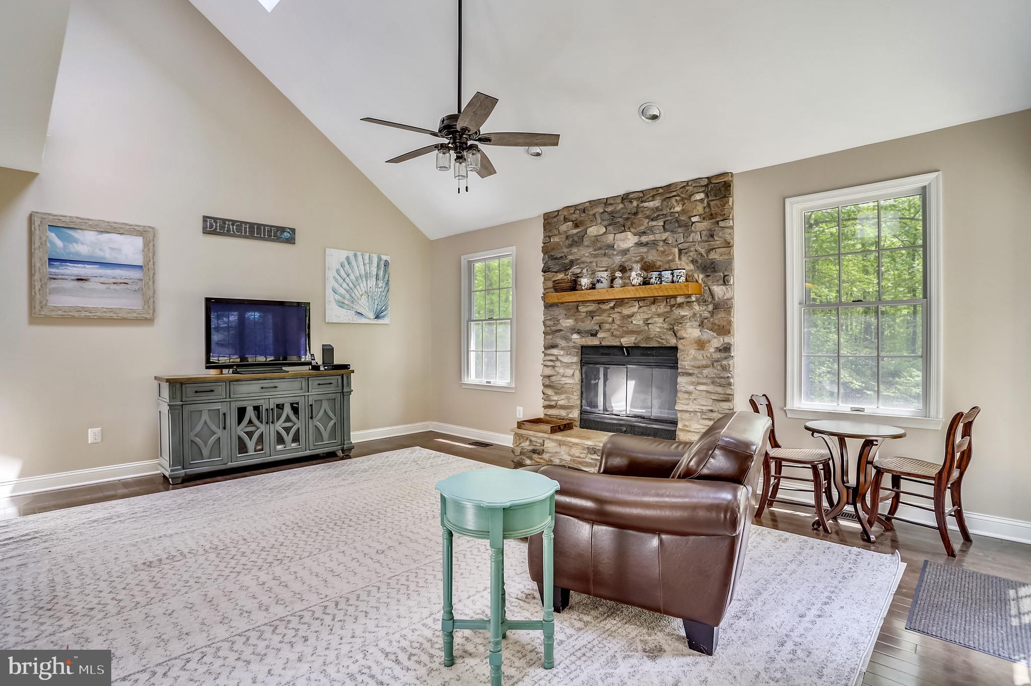 TALL OAKS - Residential