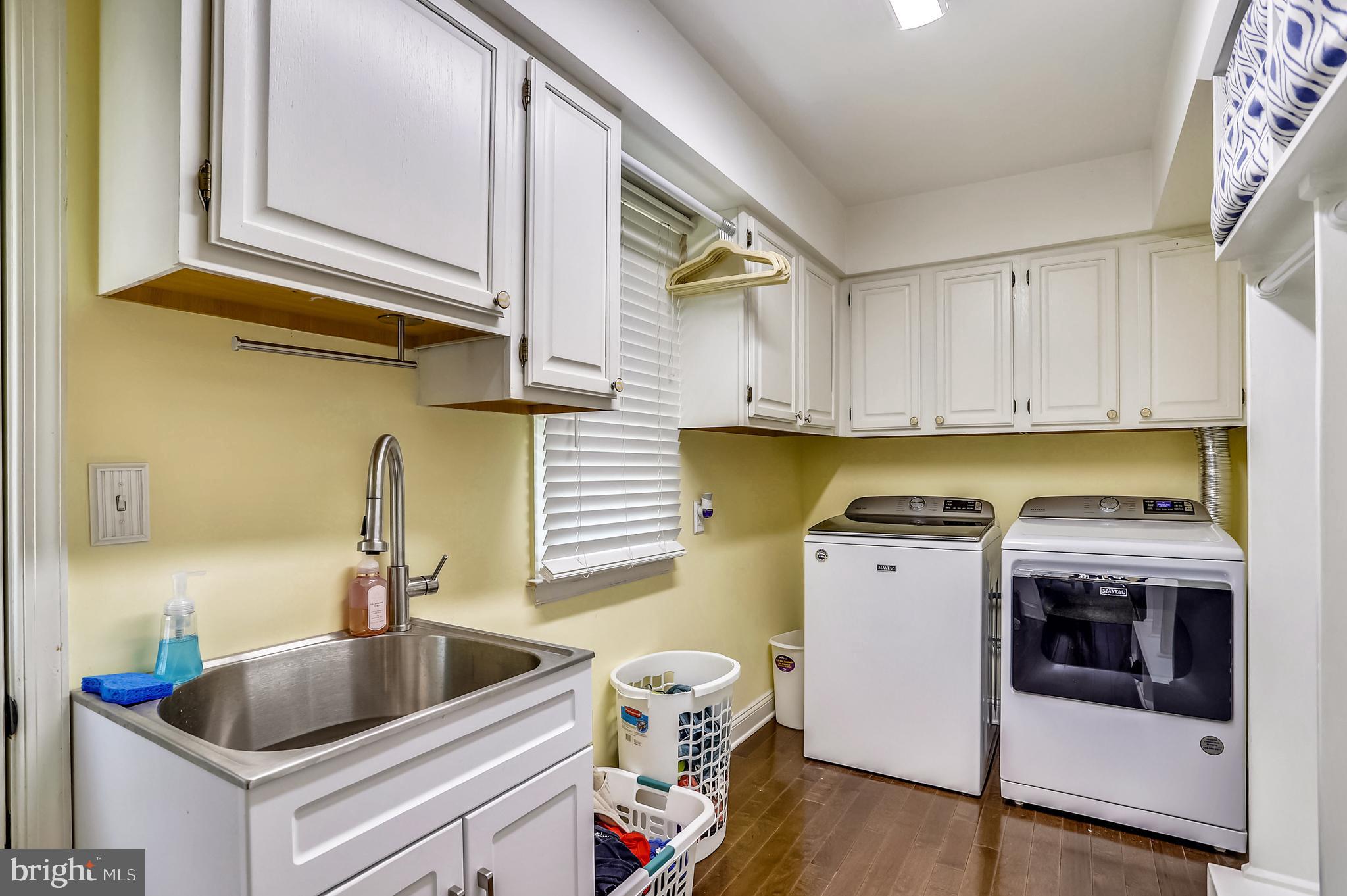 TALL OAKS - Residential