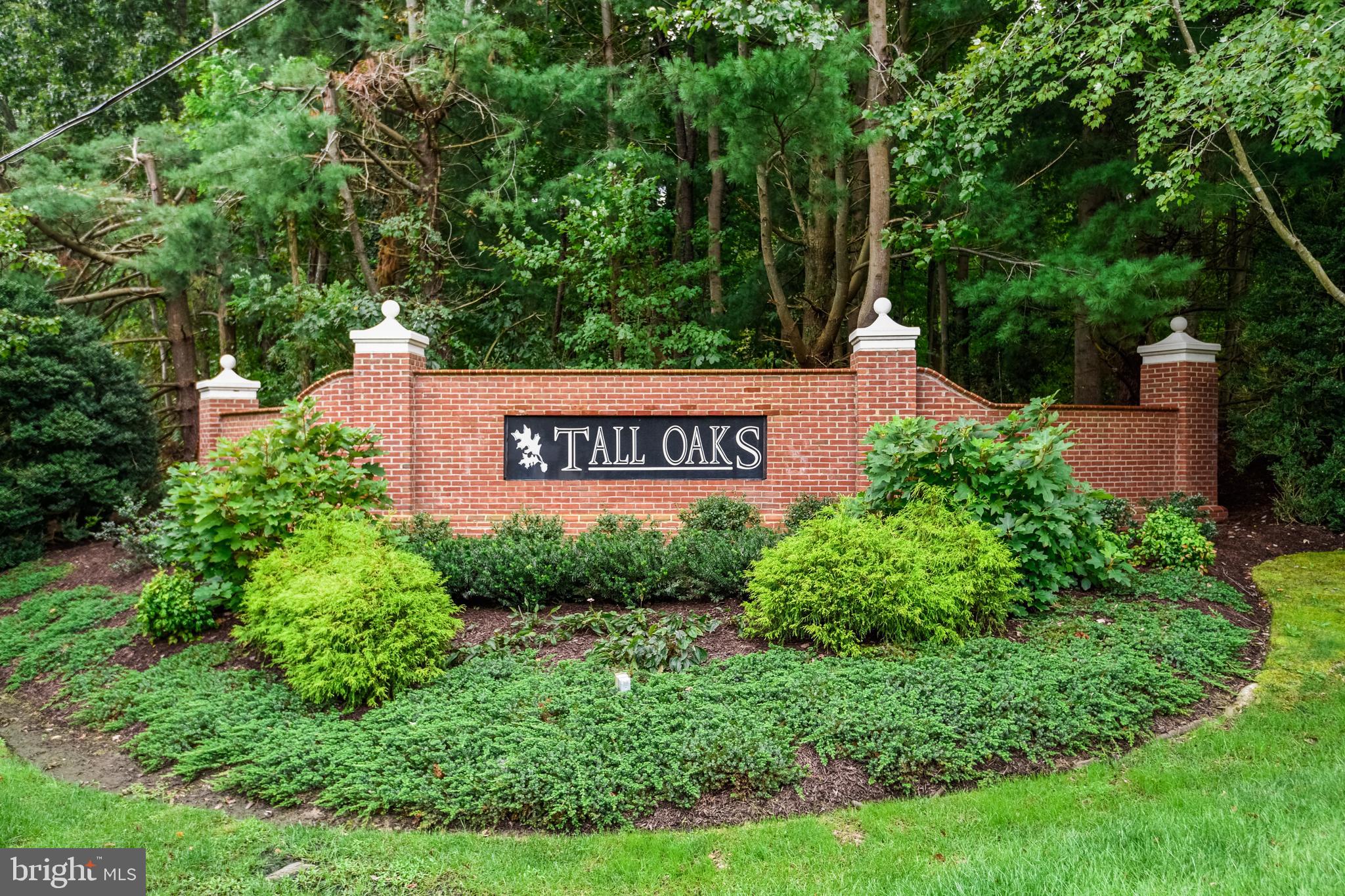 TALL OAKS - Residential
