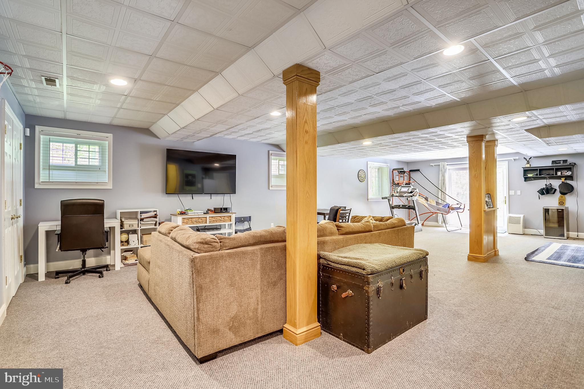 TALL OAKS - Residential