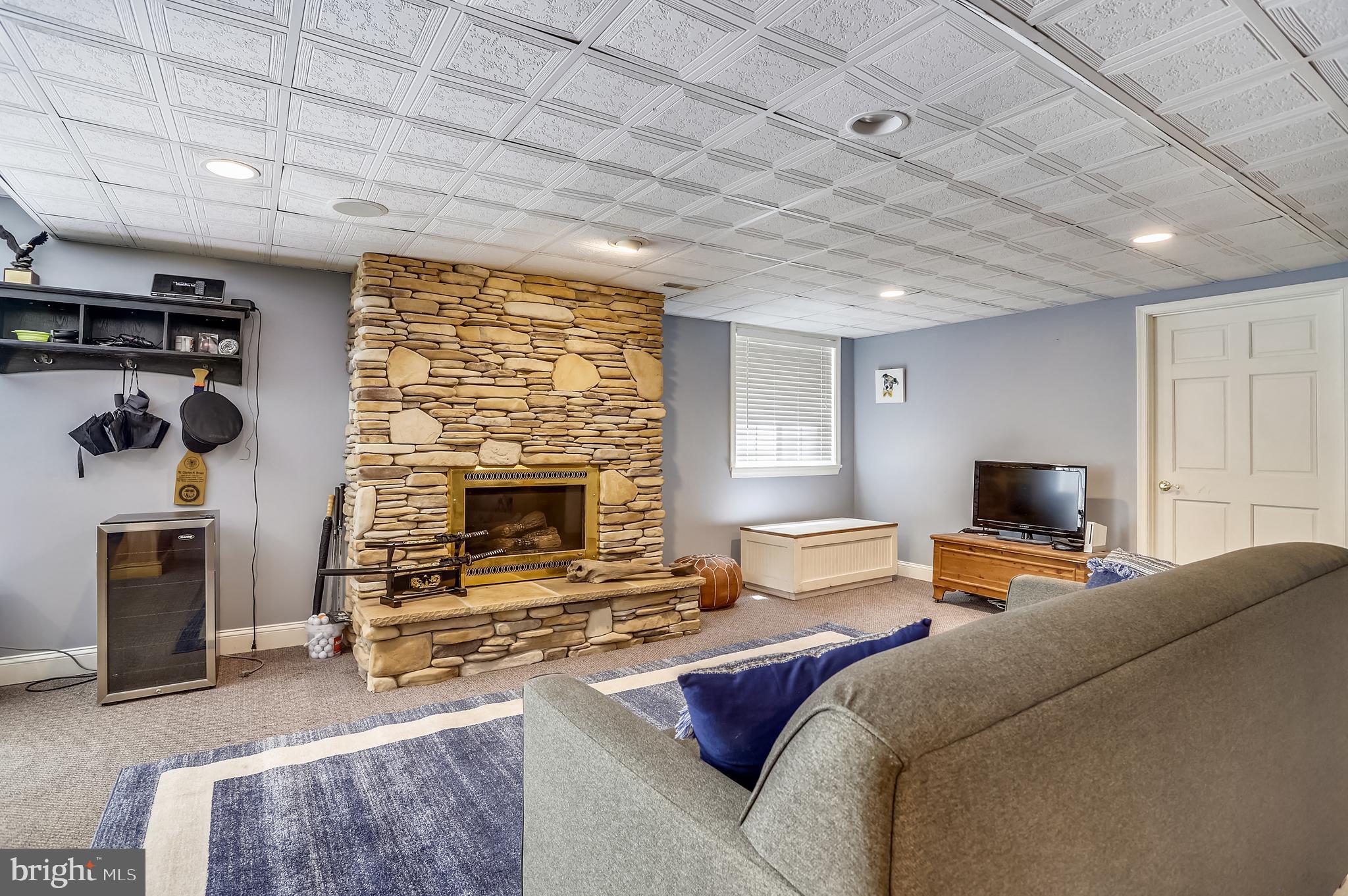 TALL OAKS - Residential