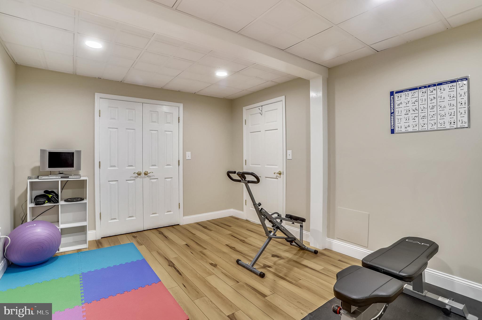 TALL OAKS - Residential