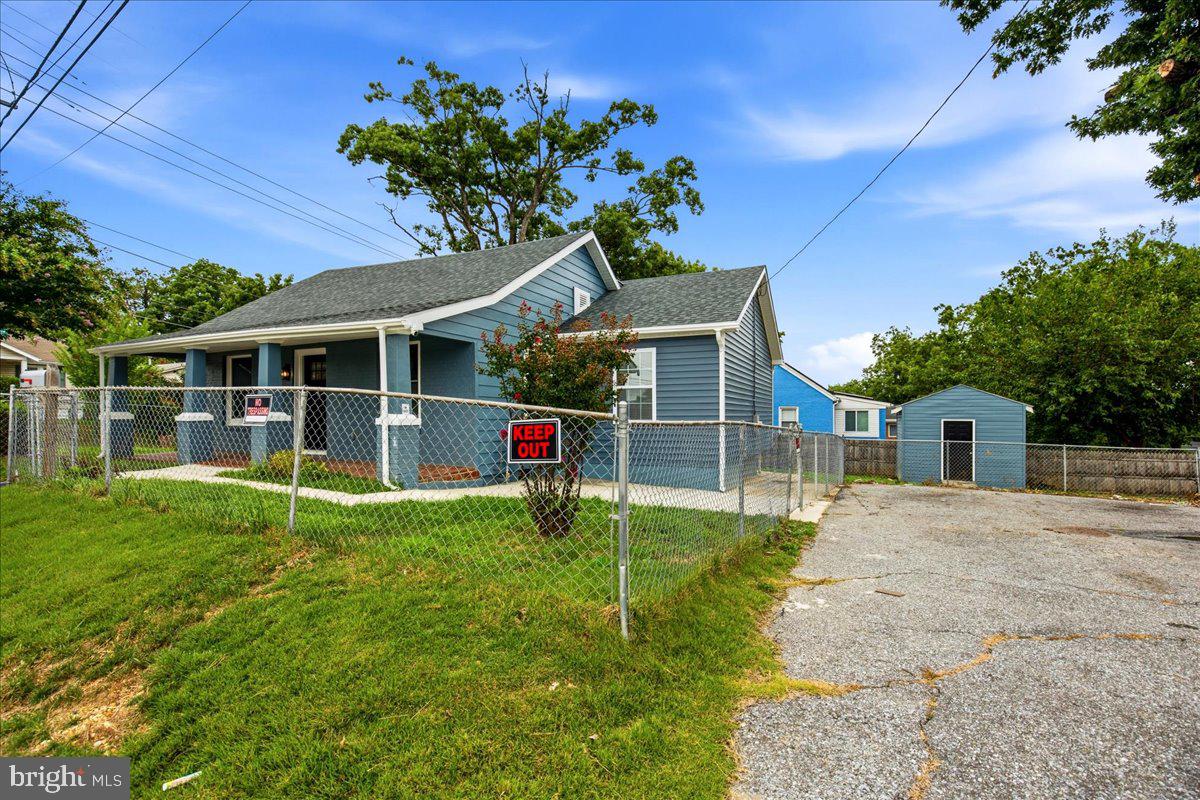 4000 VINE STREET