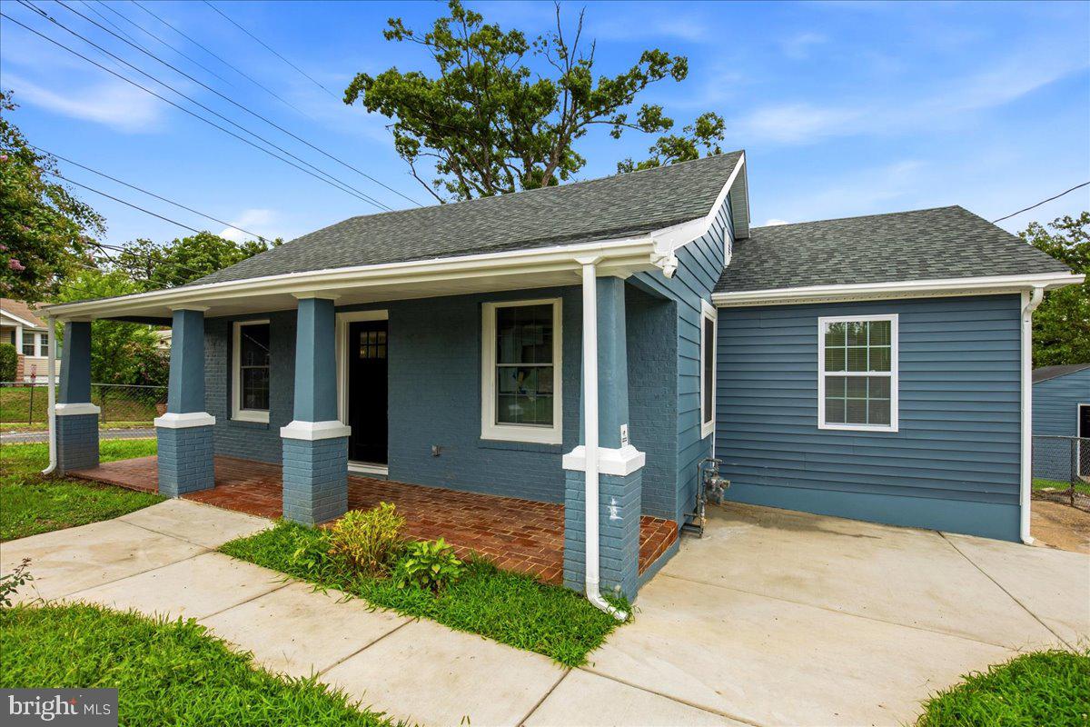 4000 VINE STREET