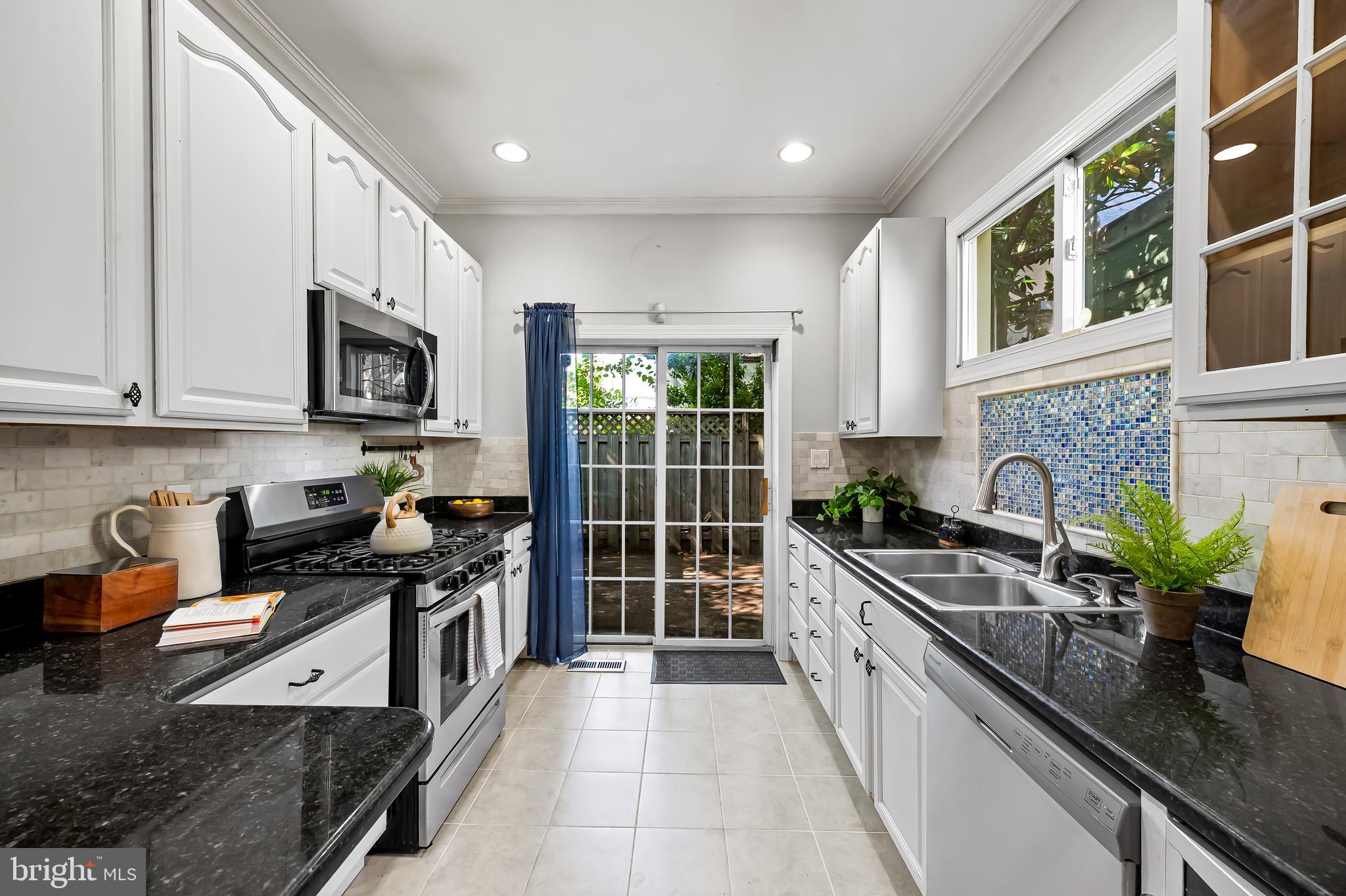 FELLS POINT HISTORIC DISTRICT - Residential