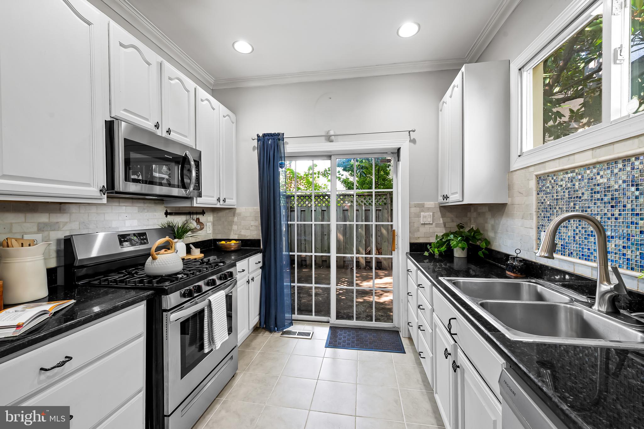 FELLS POINT HISTORIC DISTRICT - Residential