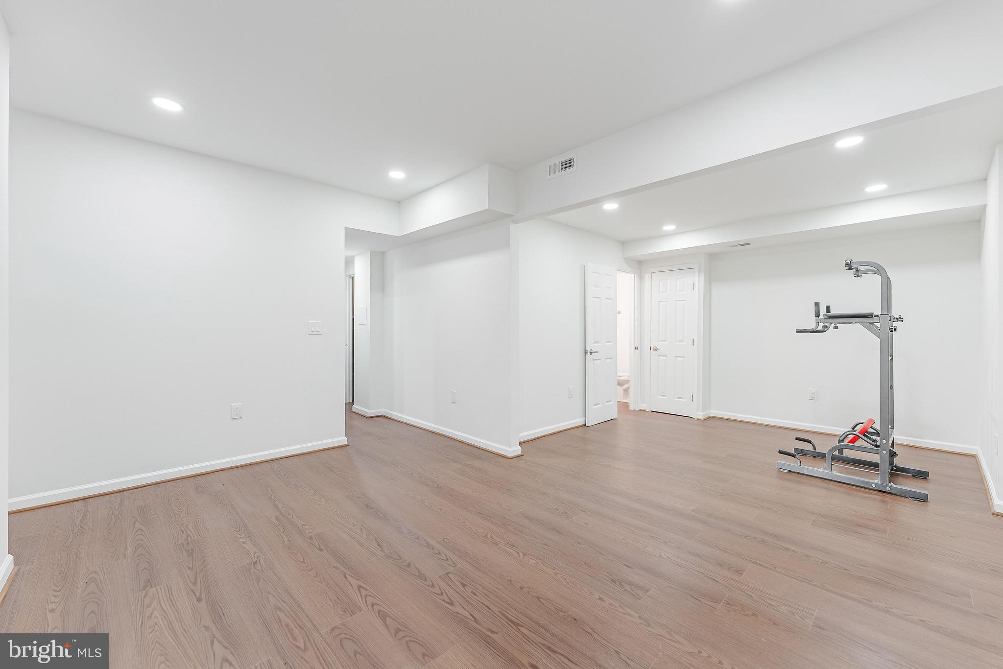 BENTANA WOODS - Residential