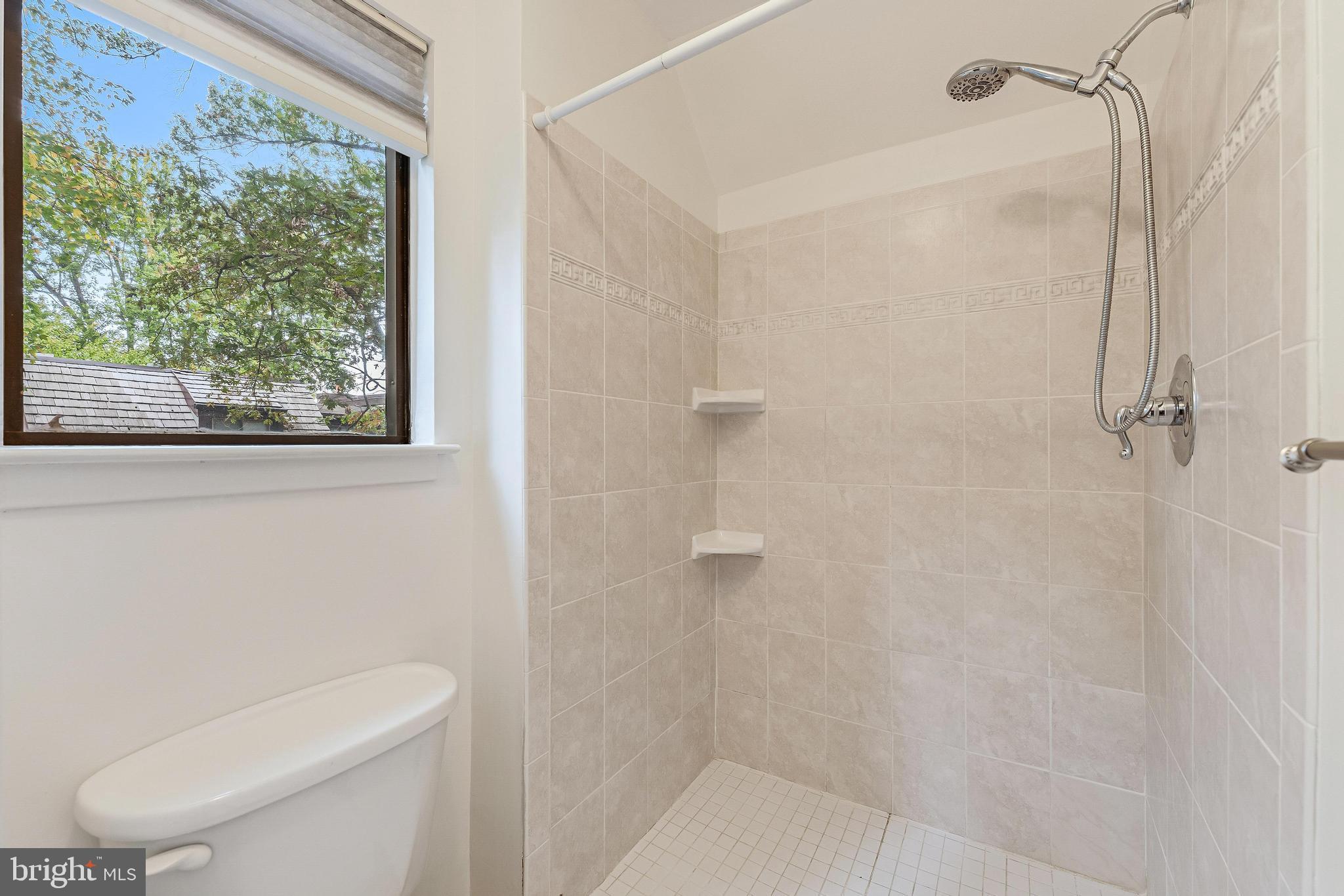 BENTANA WOODS - Residential