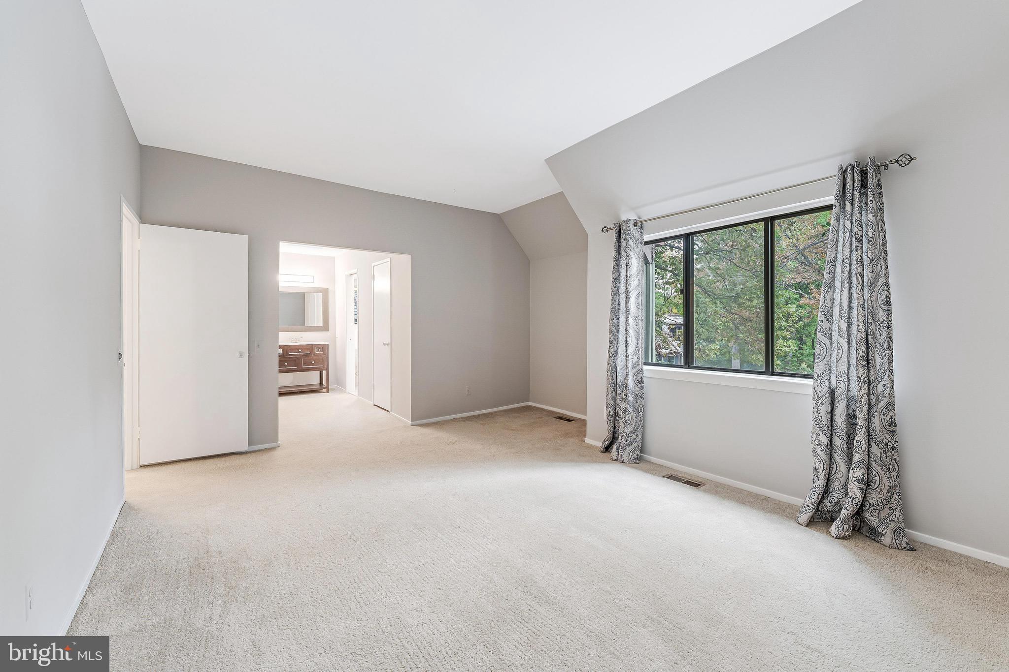 BENTANA WOODS - Residential