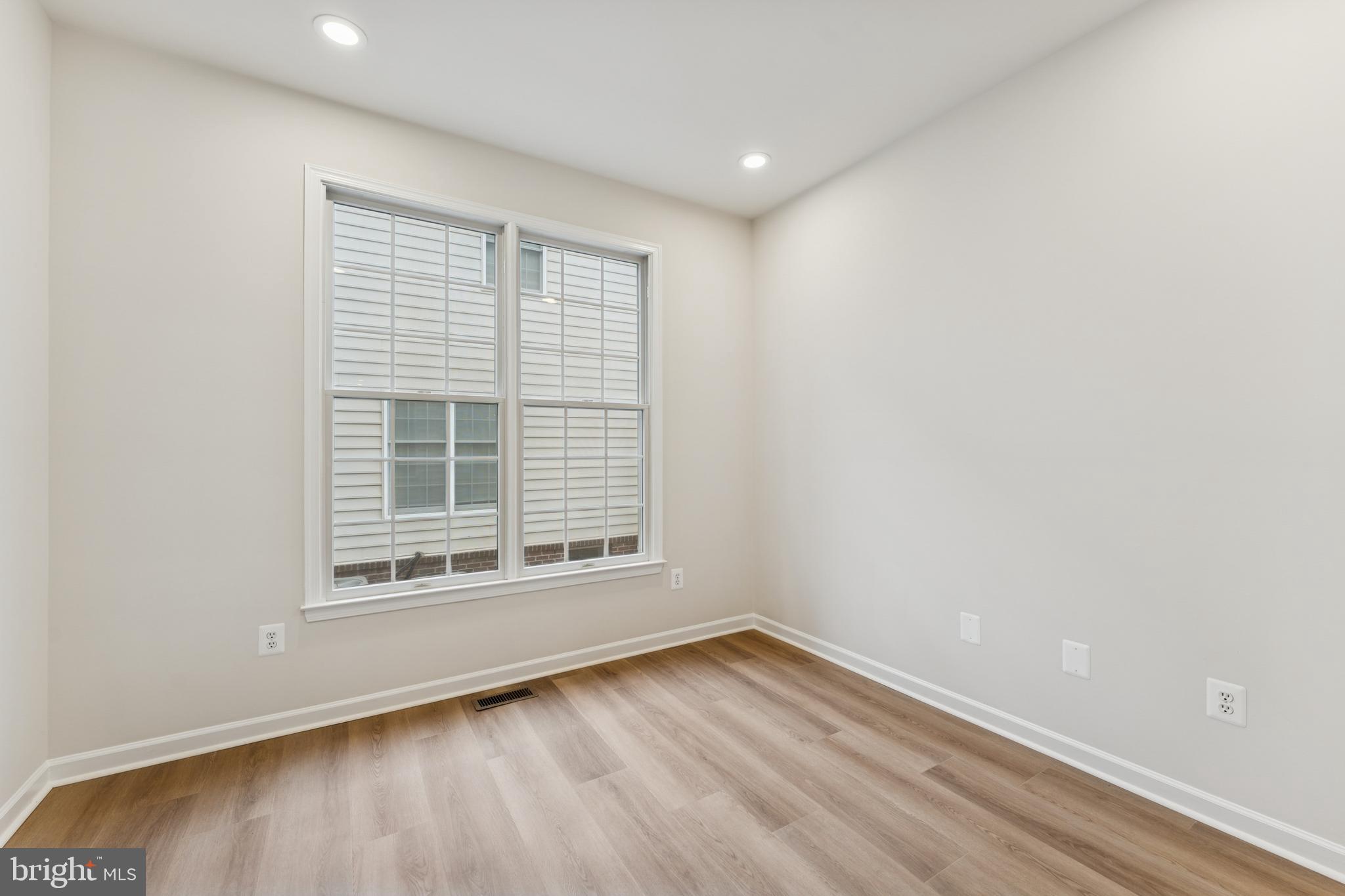 BELMONT COUNTRY CLUB - Residential