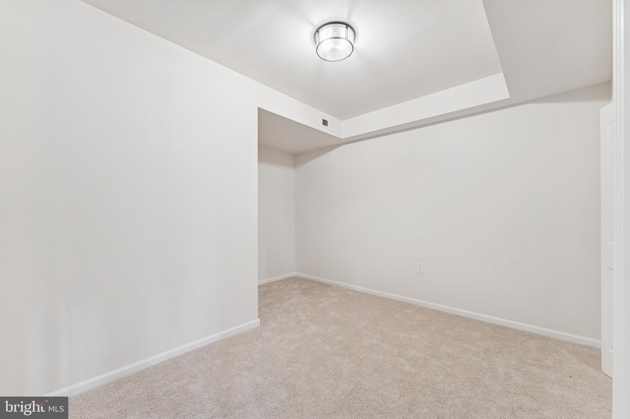 BELMONT COUNTRY CLUB - Residential