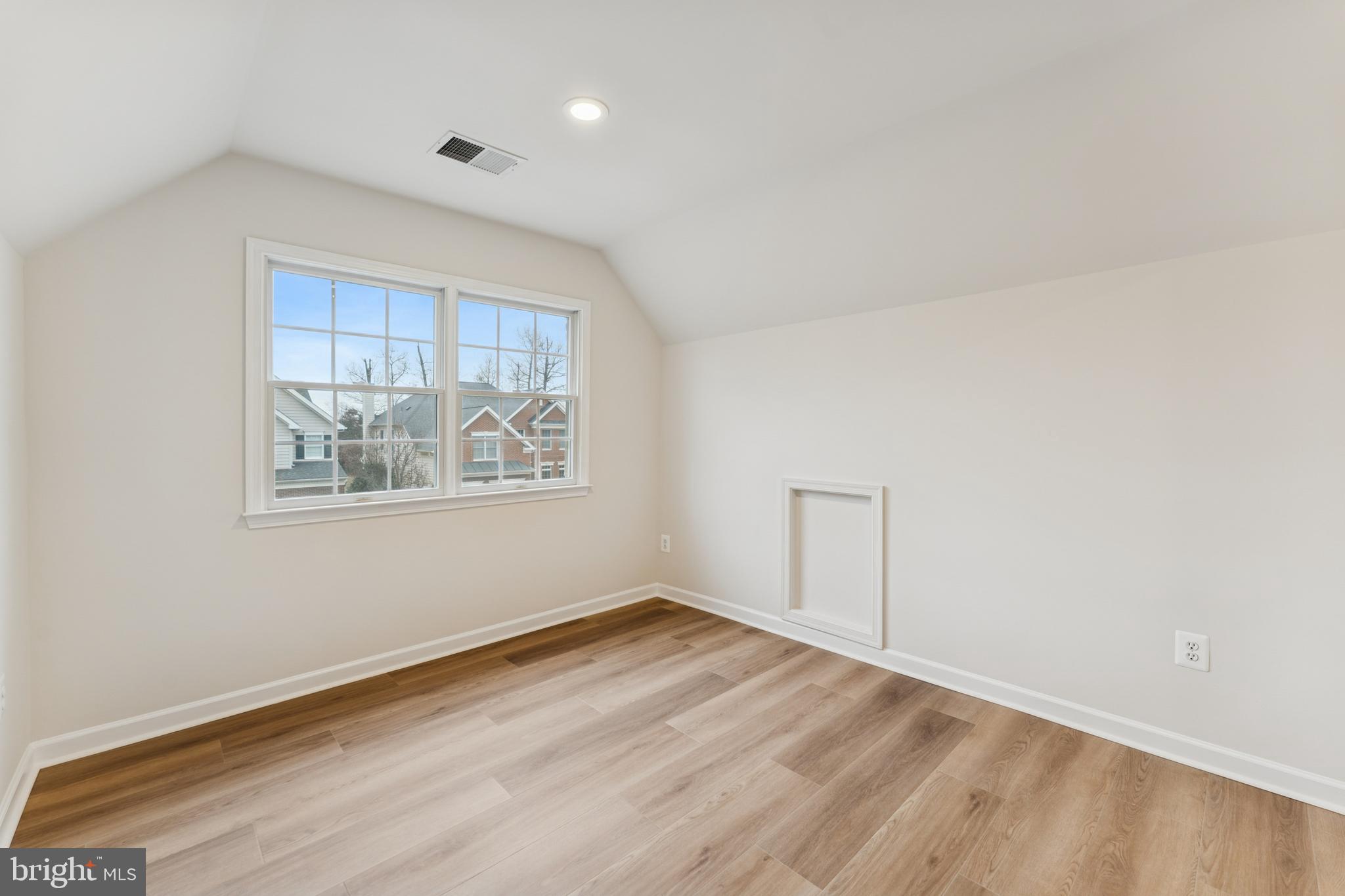 BELMONT COUNTRY CLUB - Residential