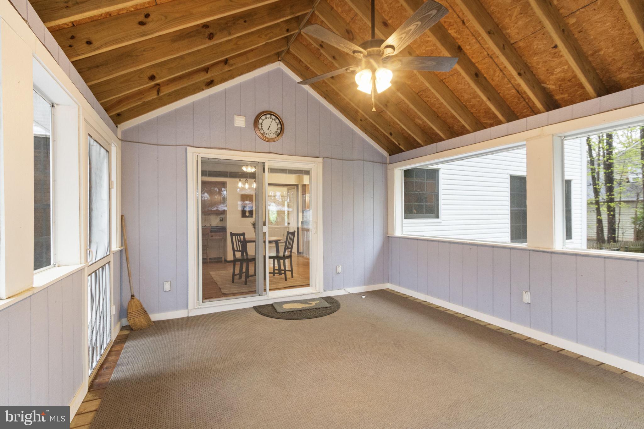 FOX POINT - Residential