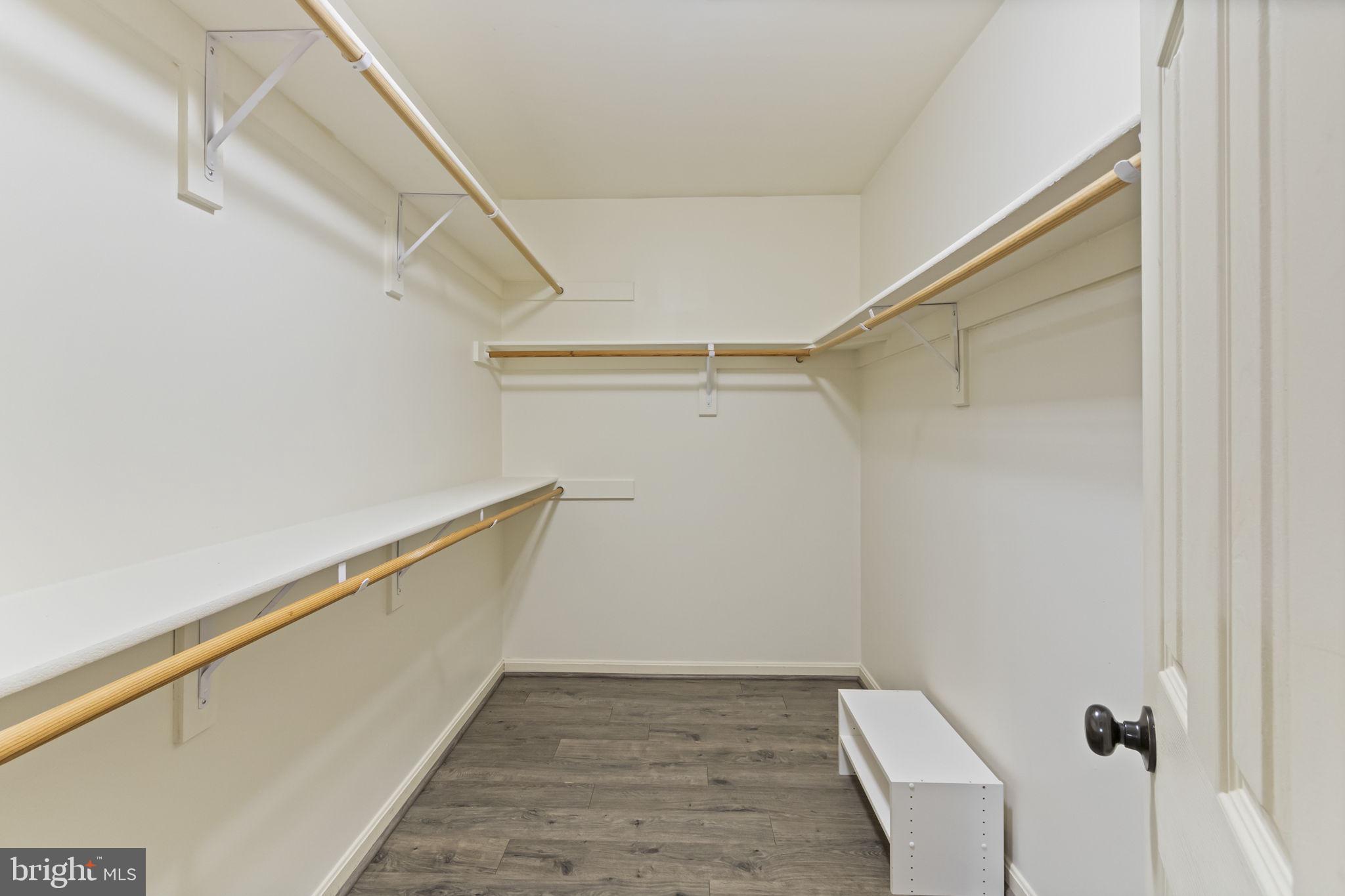 FOX POINT - Residential