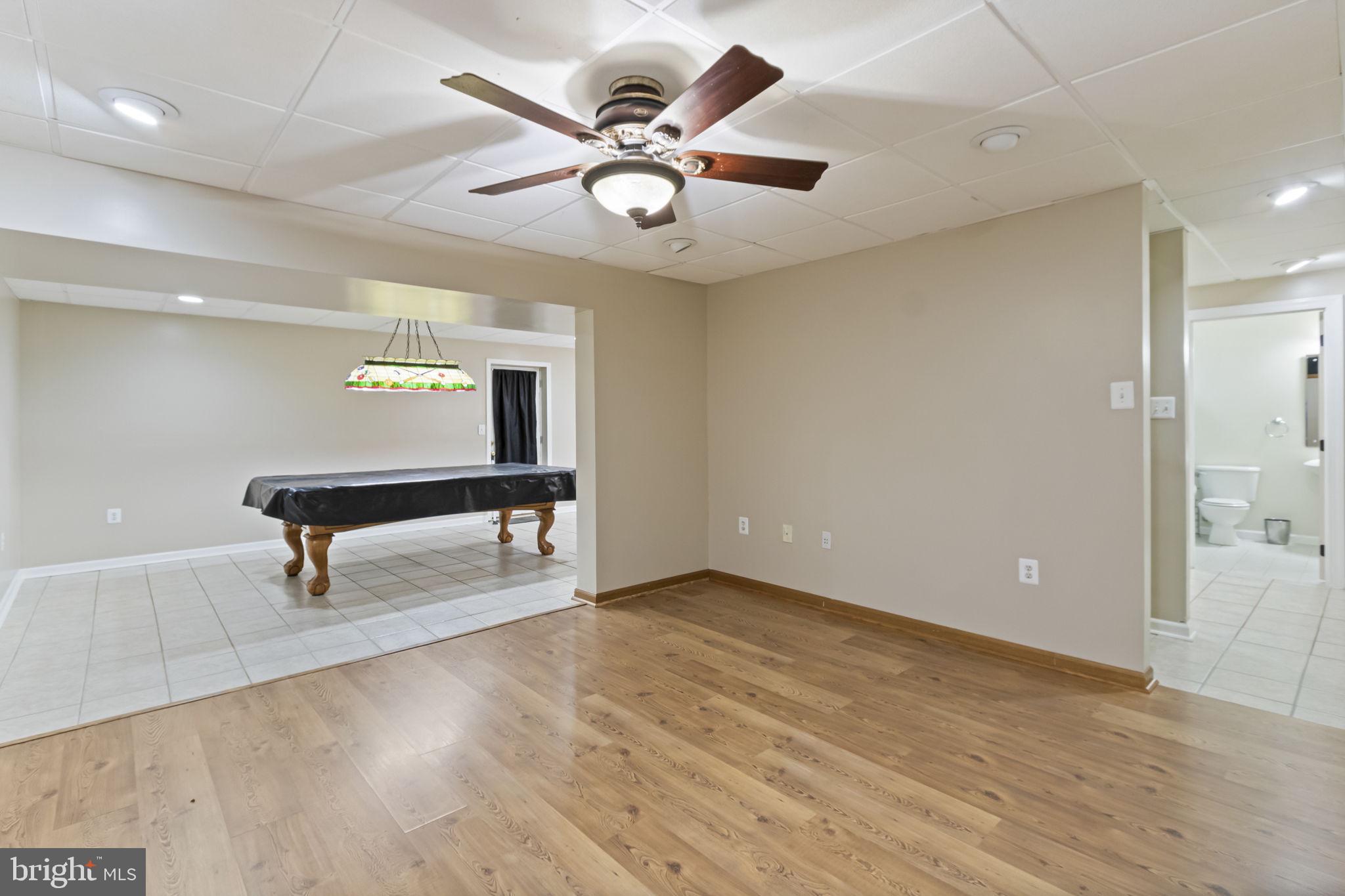 FOX POINT - Residential