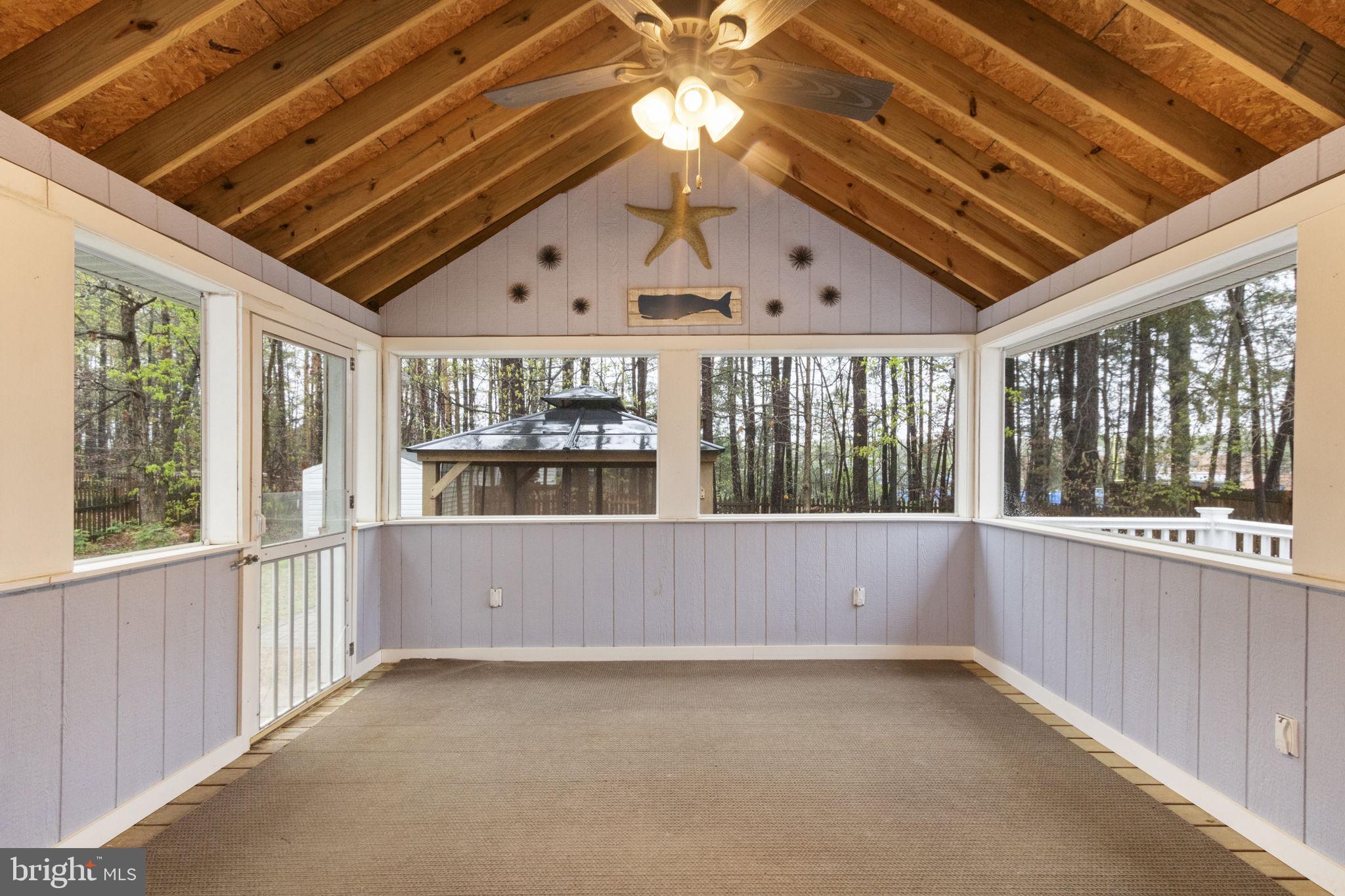 FOX POINT - Residential