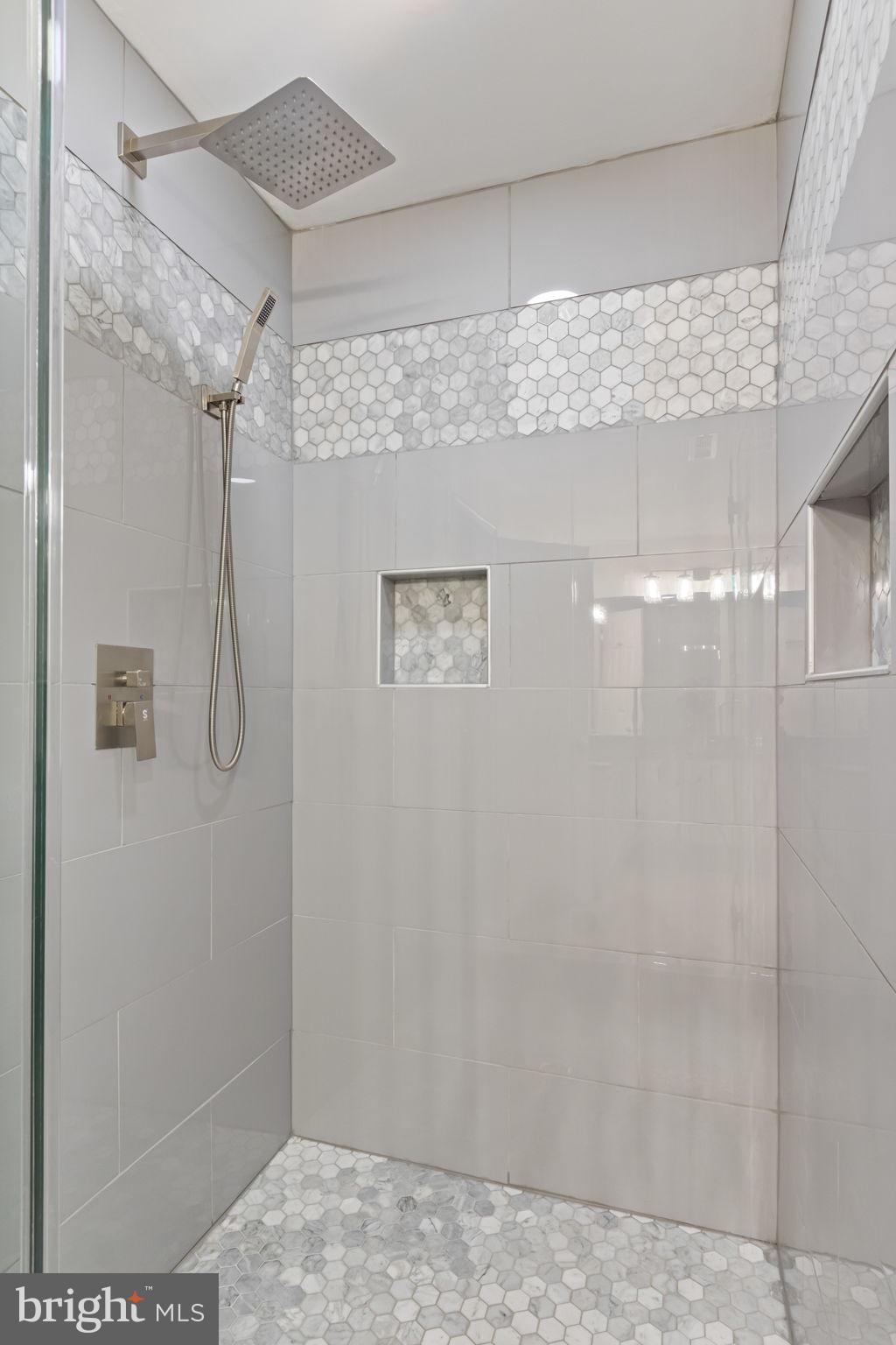 FOX POINT - Residential