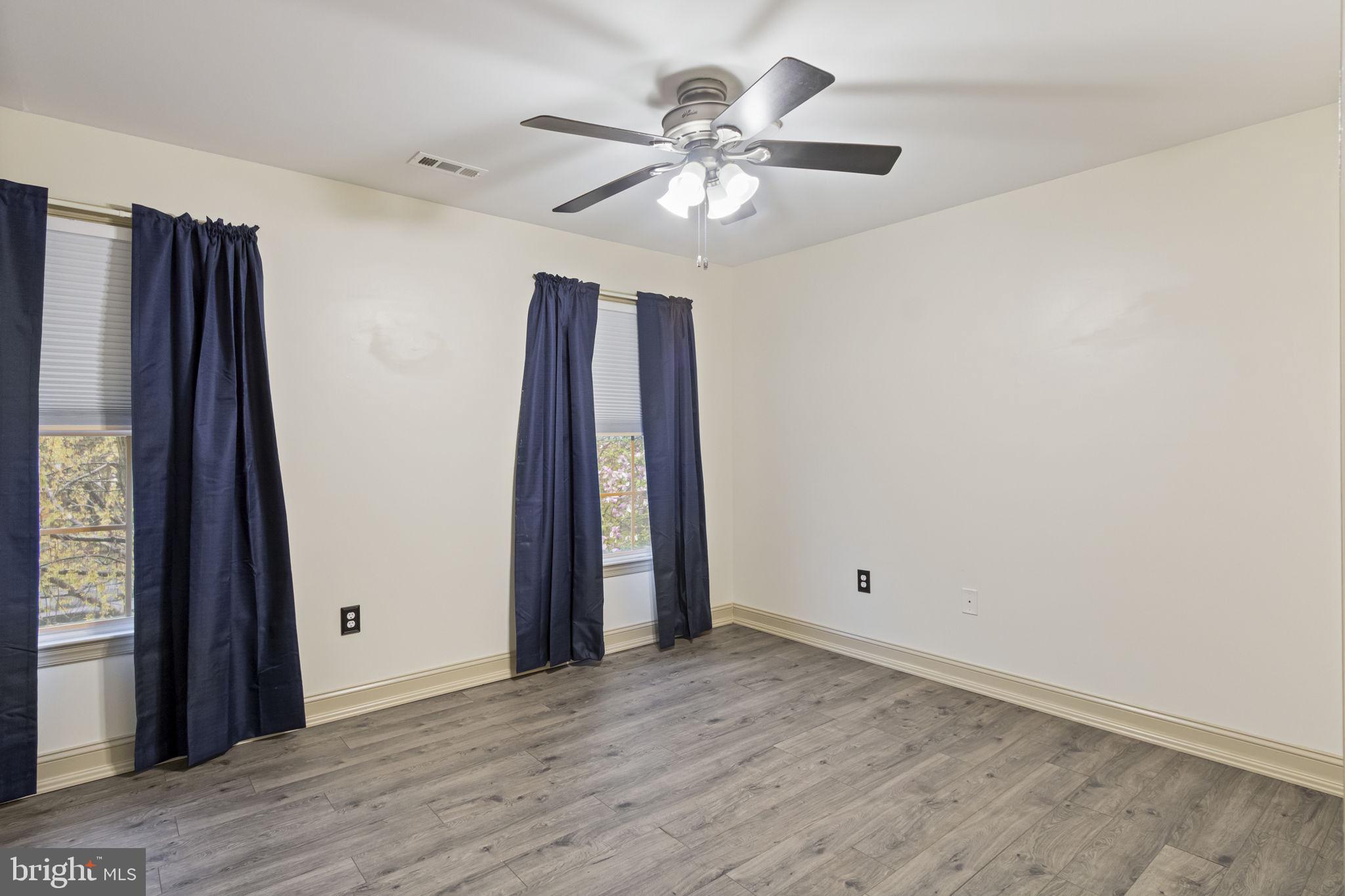 FOX POINT - Residential