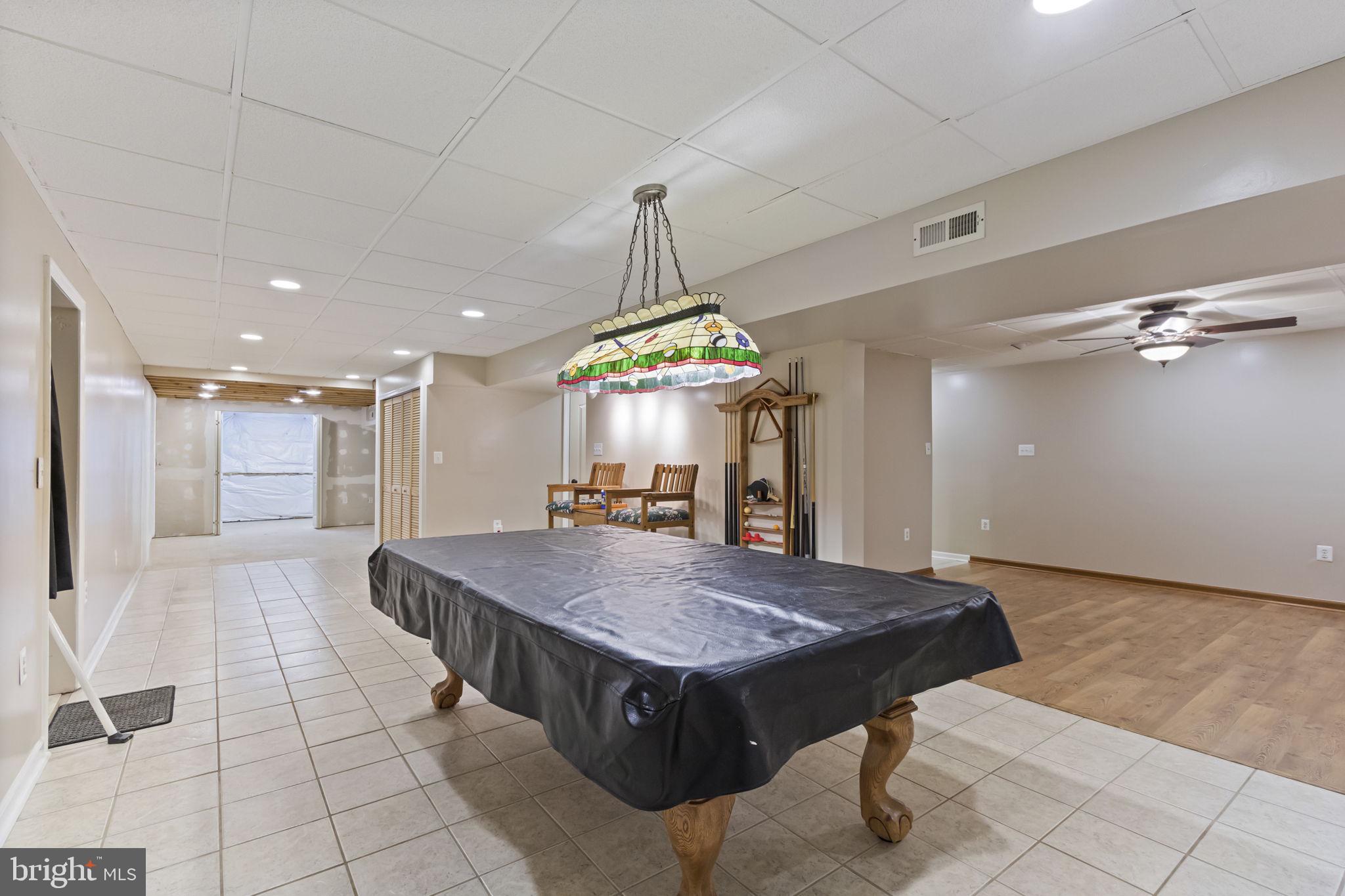 FOX POINT - Residential