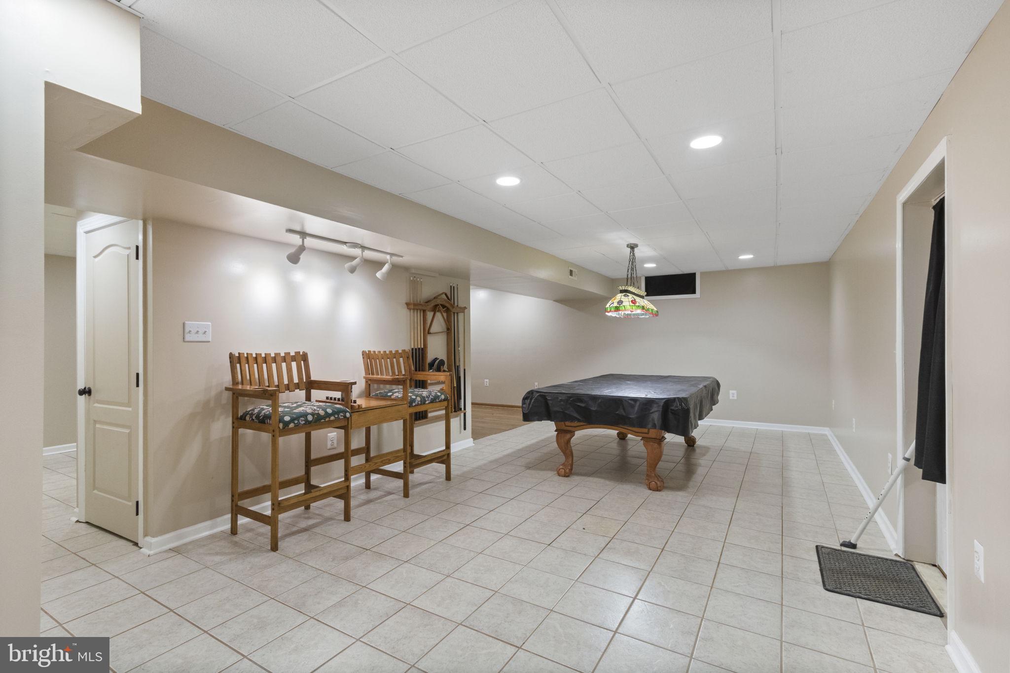 FOX POINT - Residential