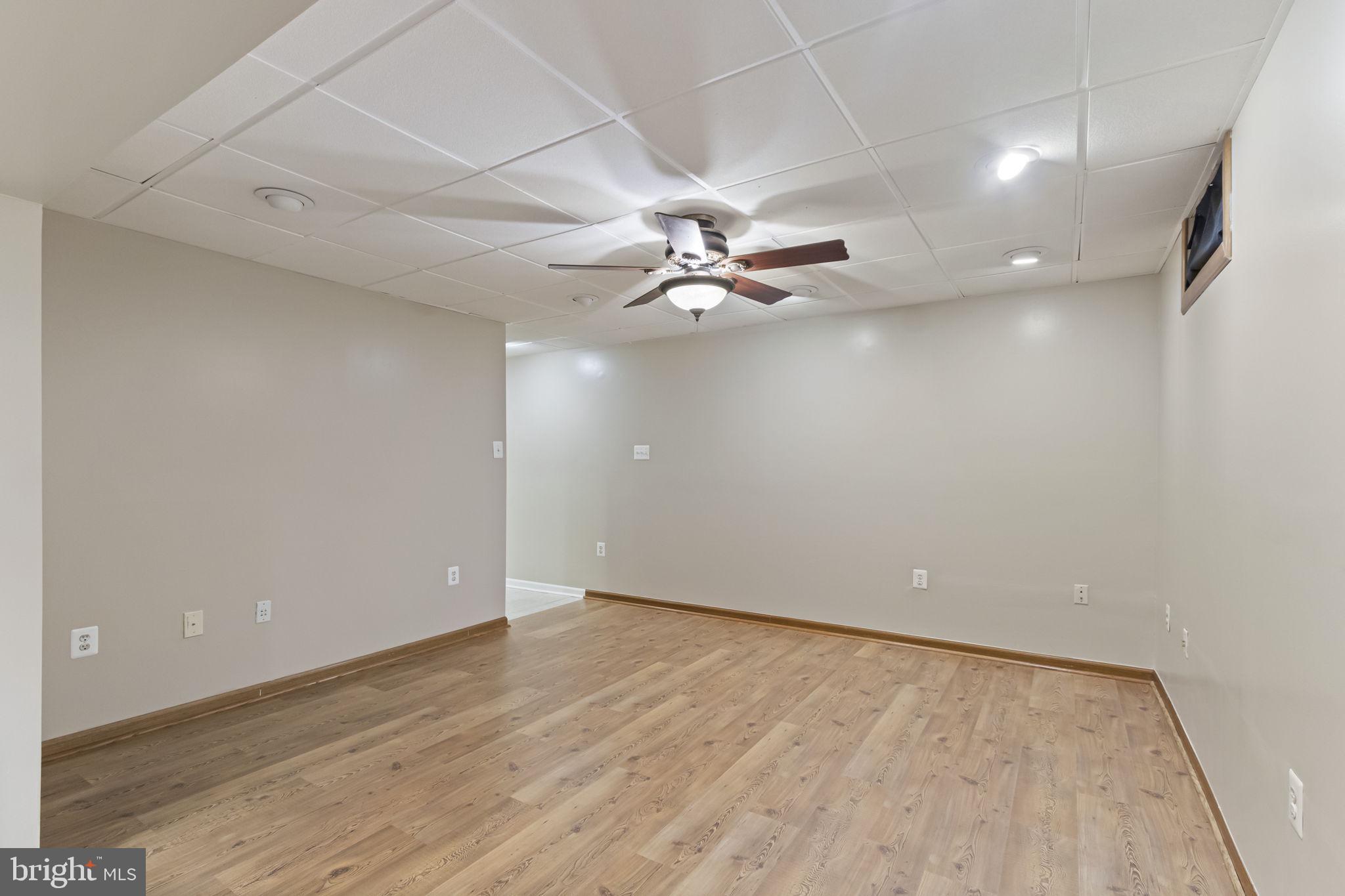 FOX POINT - Residential