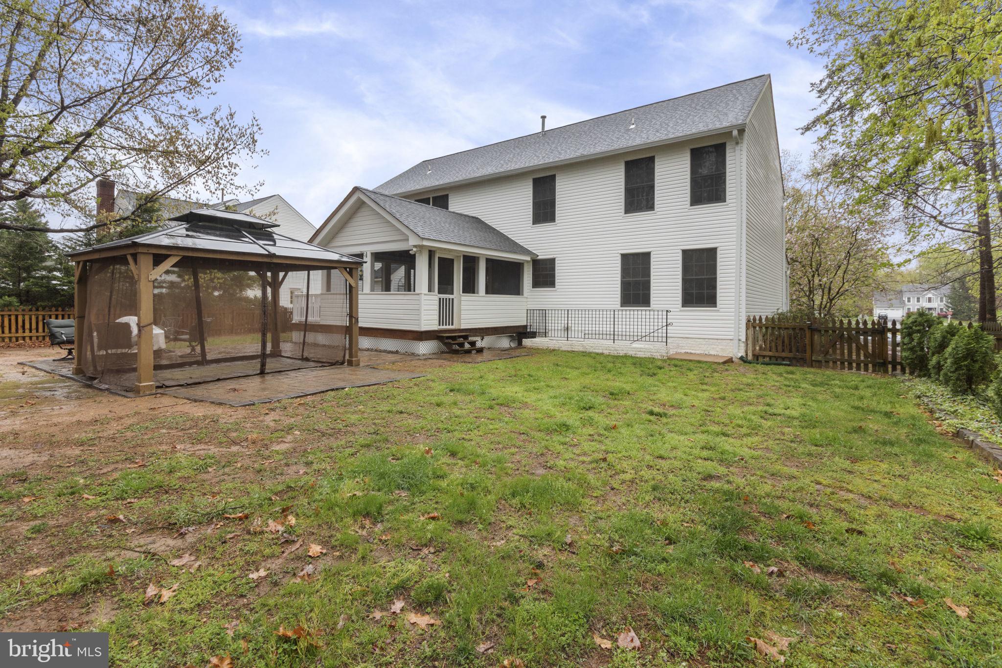 FOX POINT - Residential