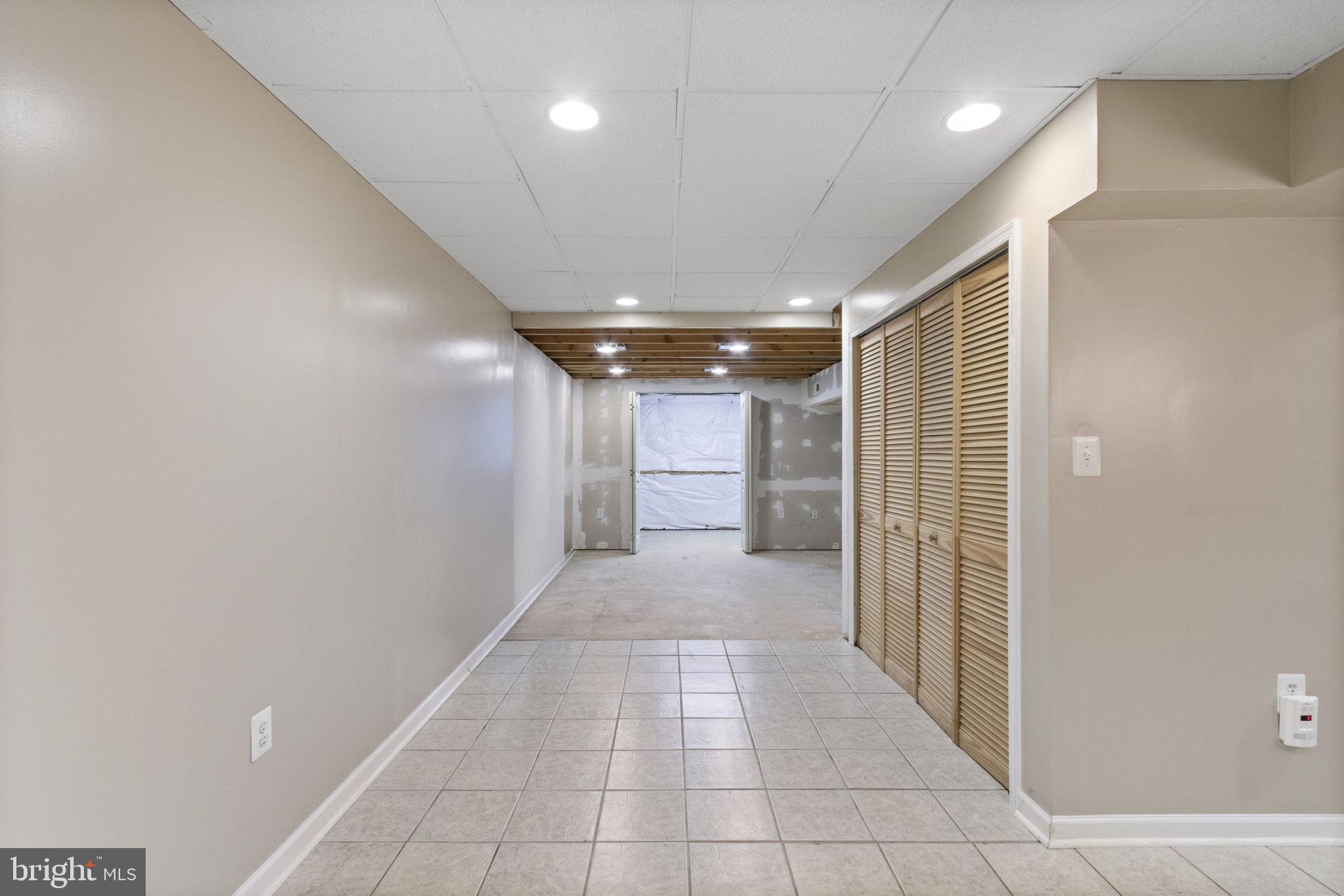 FOX POINT - Residential