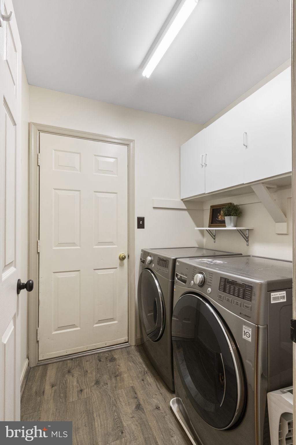 FOX POINT - Residential