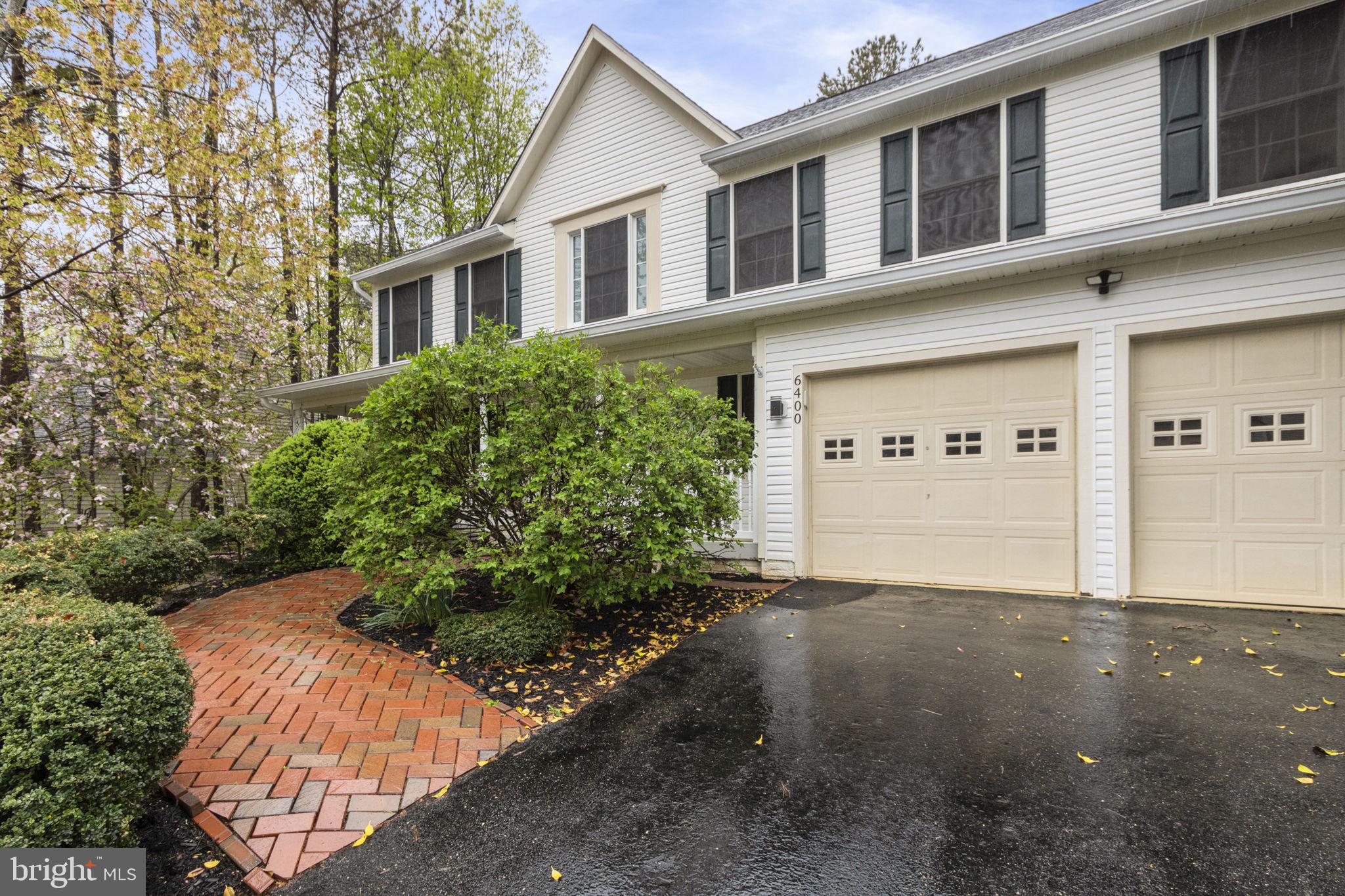 FOX POINT - Residential