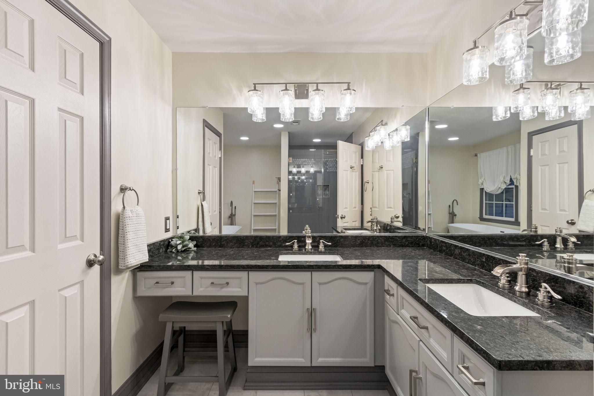 FOX POINT - Residential