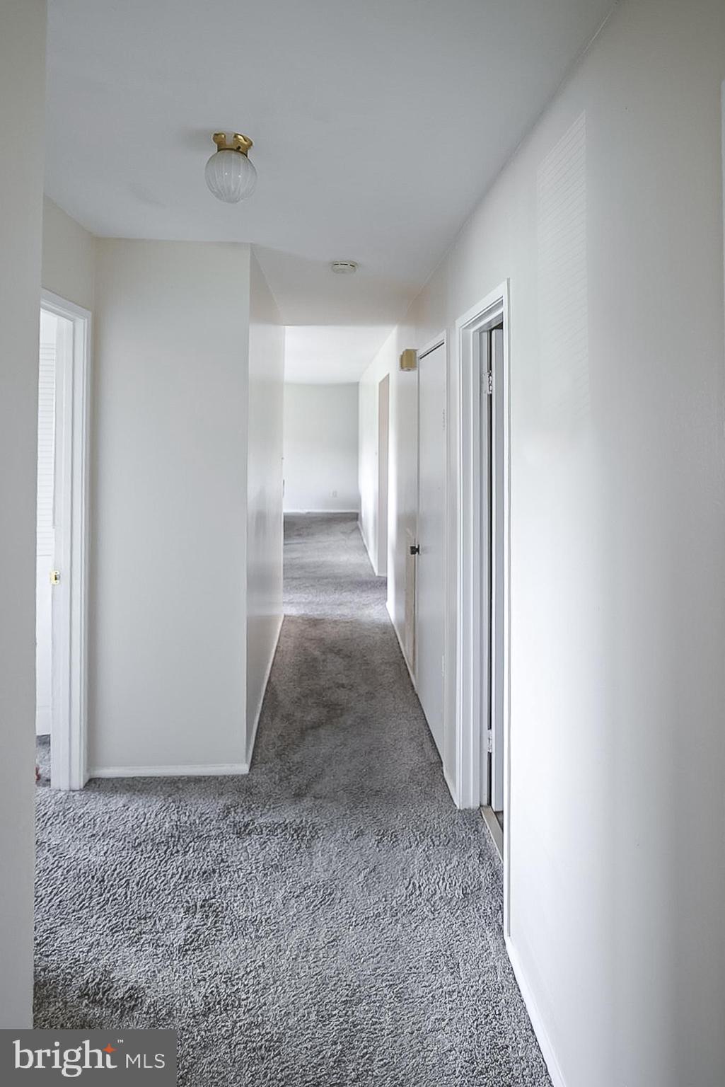 PINE CONDOMINIUM - Residential