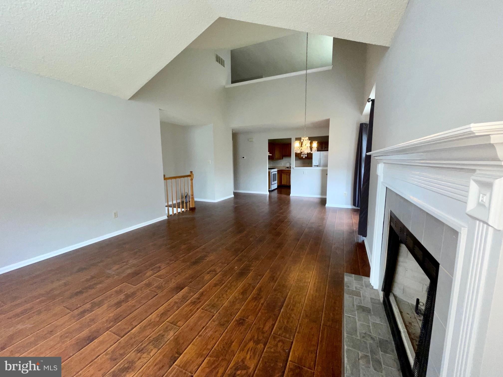 MAKEFIELD GLEN - Residential Lease