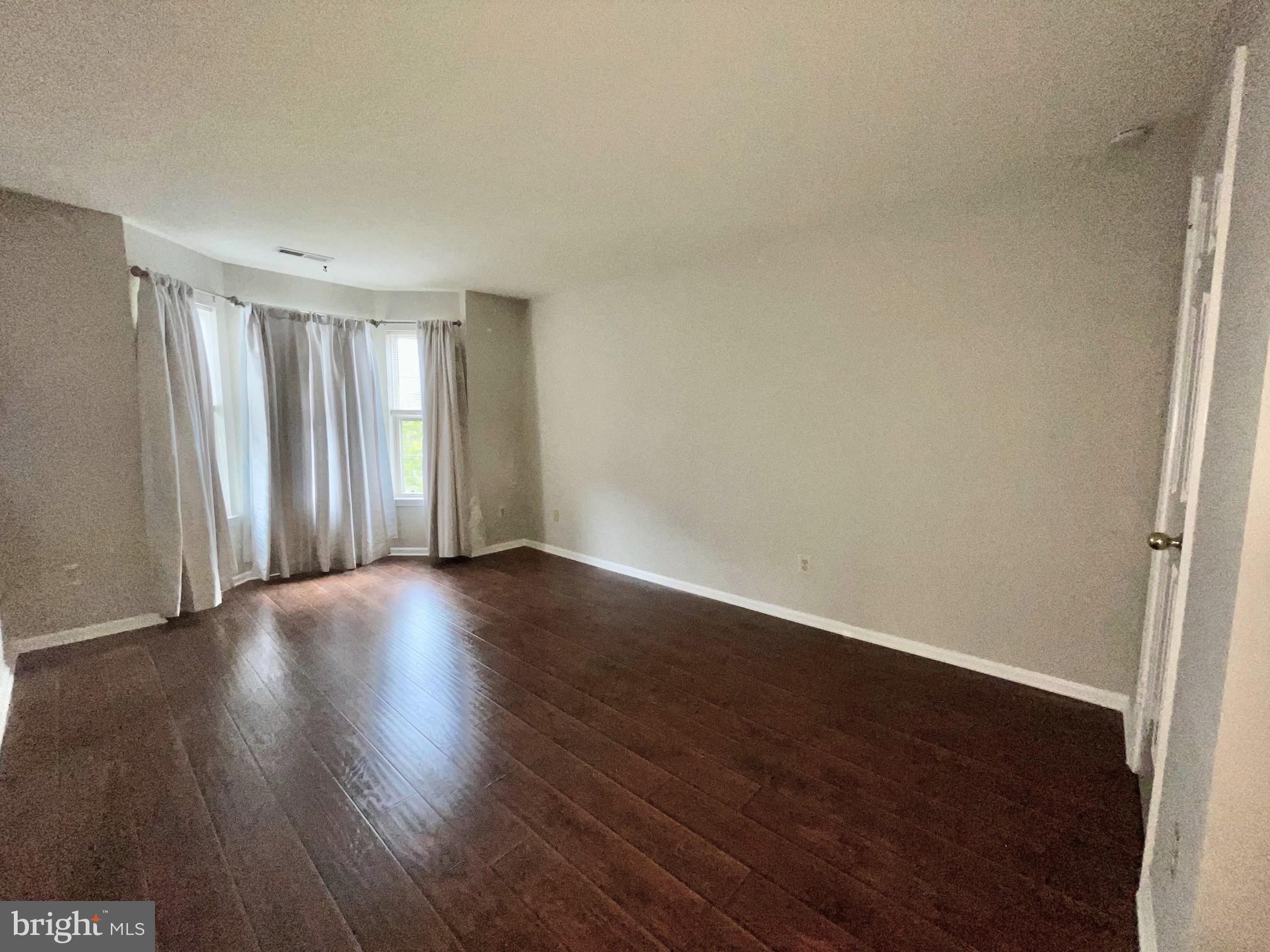 MAKEFIELD GLEN - Residential Lease
