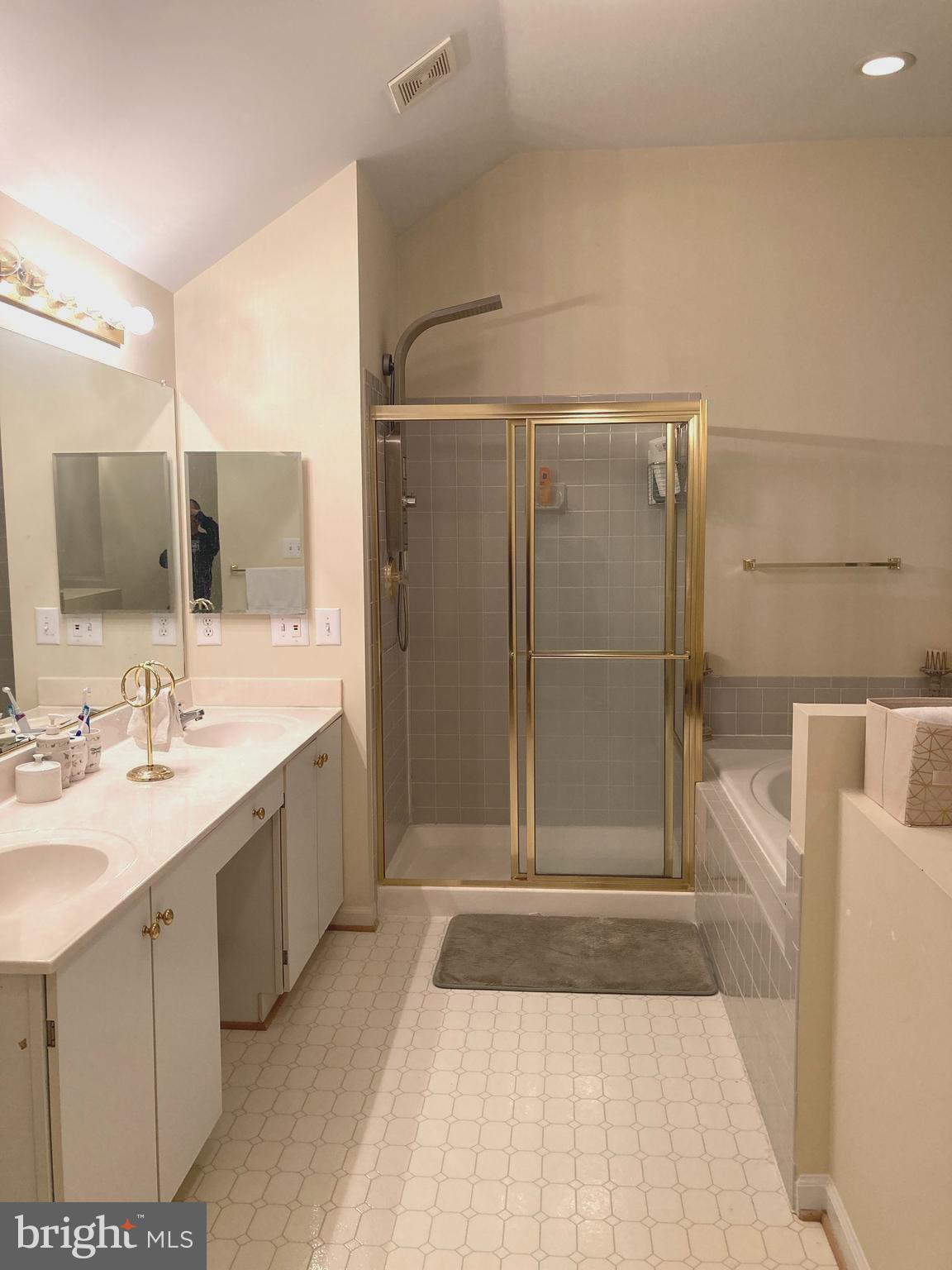 BRYARTON - Residential