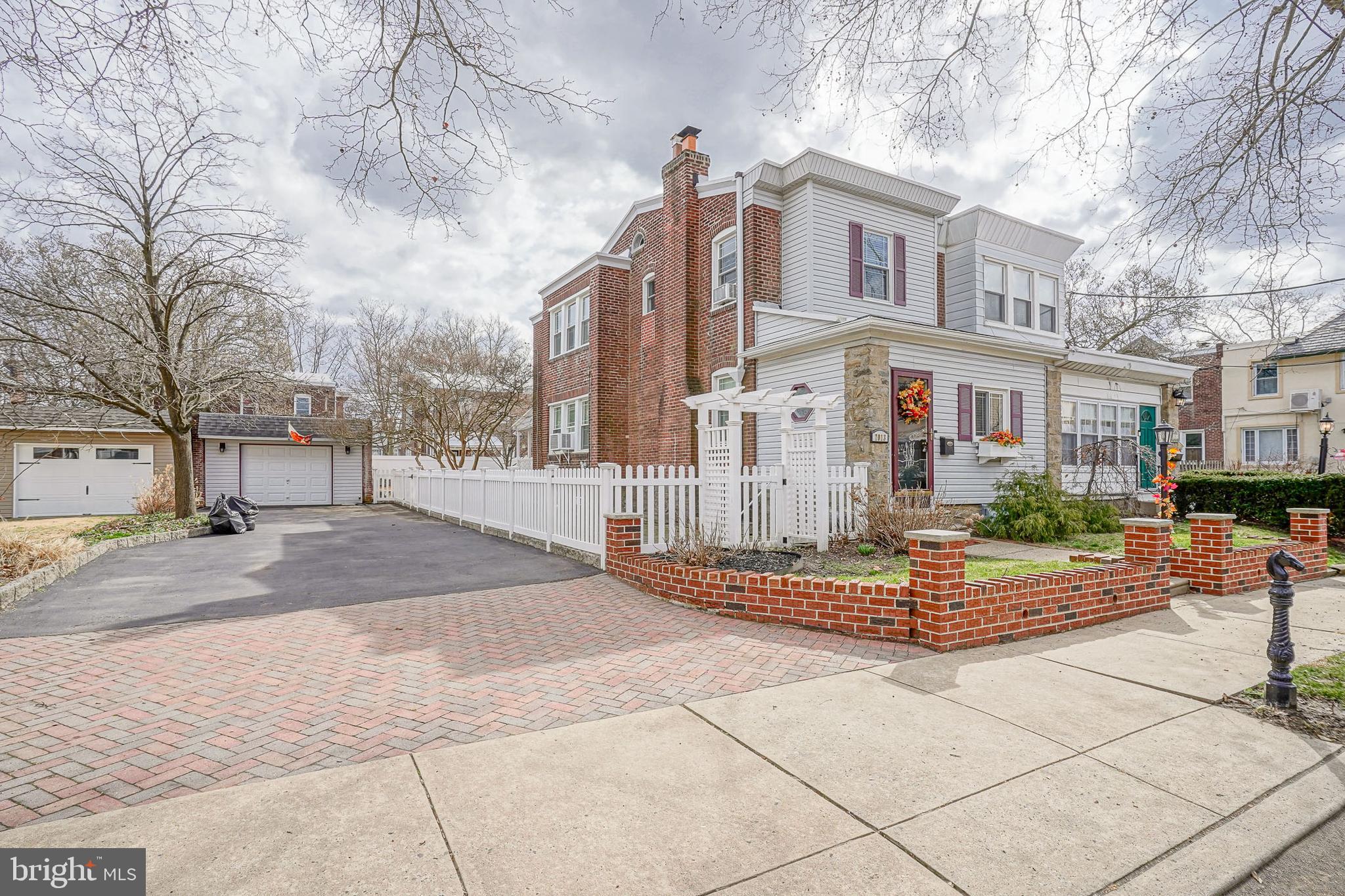 MAYFAIR - Residential