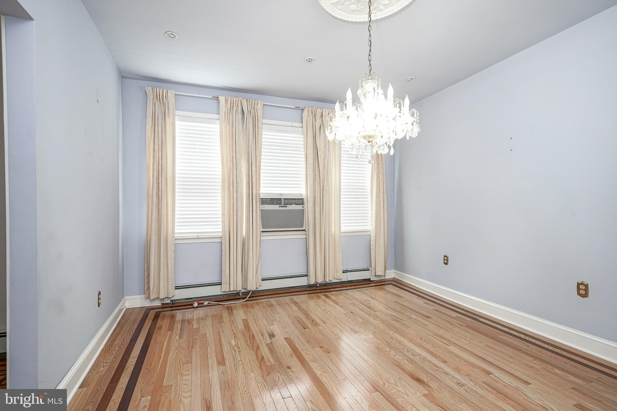 MAYFAIR - Residential